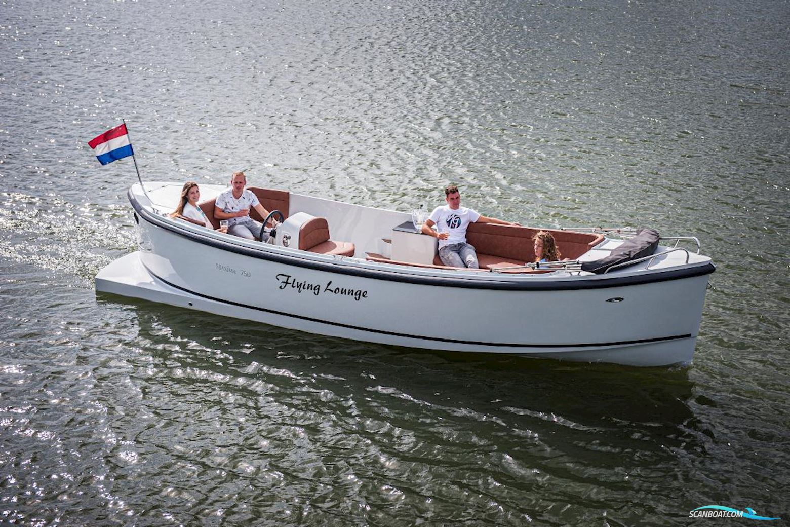 Maxima 750 Flying lounge