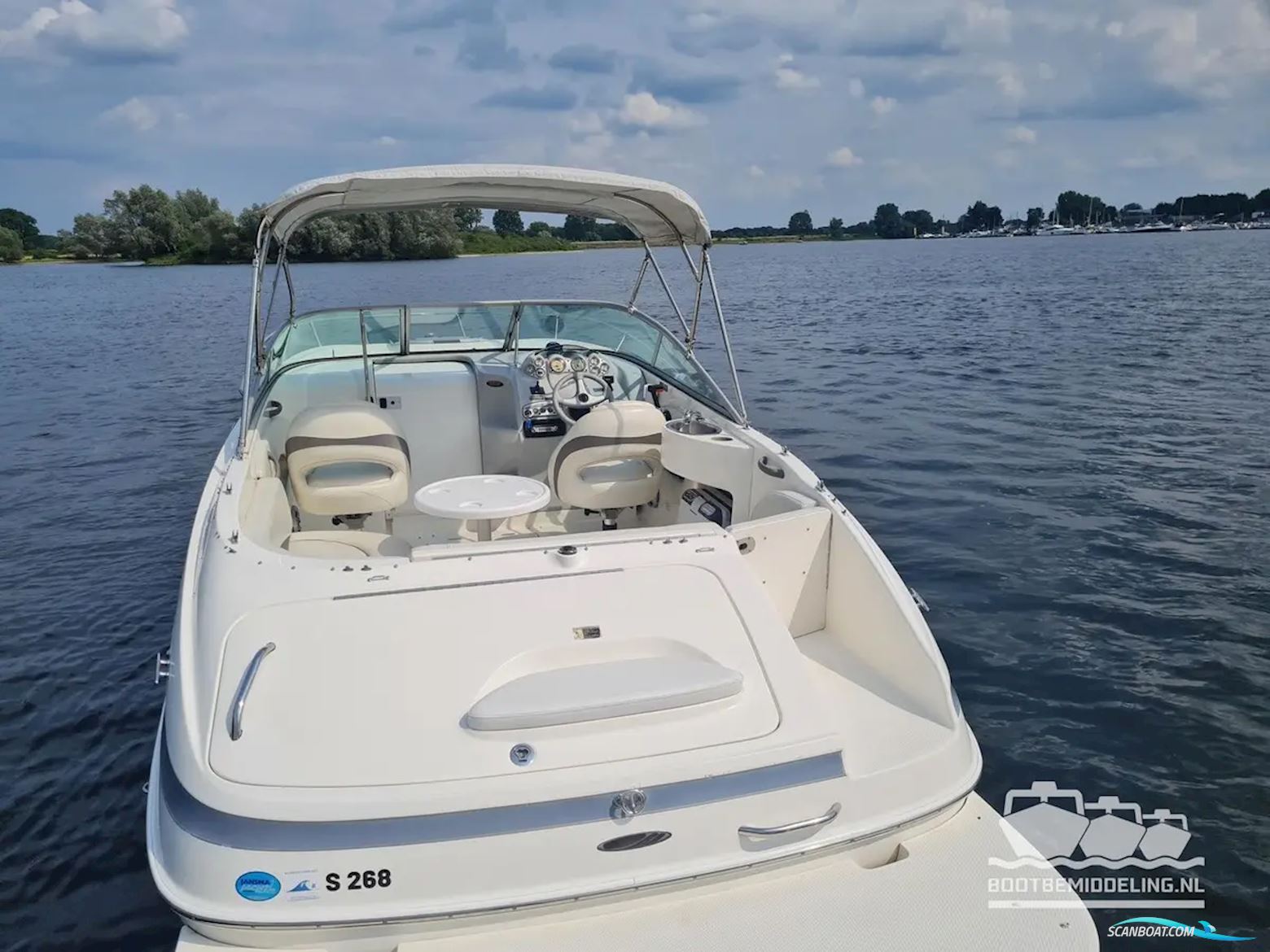 Maxum 2400 SC3, inclusief trailer