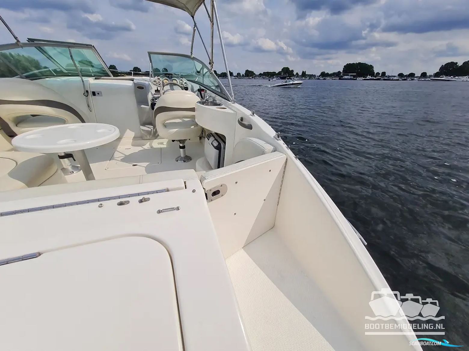 Maxum 2400 SC3, inclusief trailer