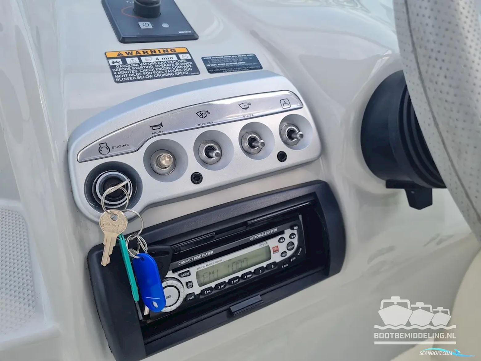 Maxum 2400 SC3, inclusief trailer