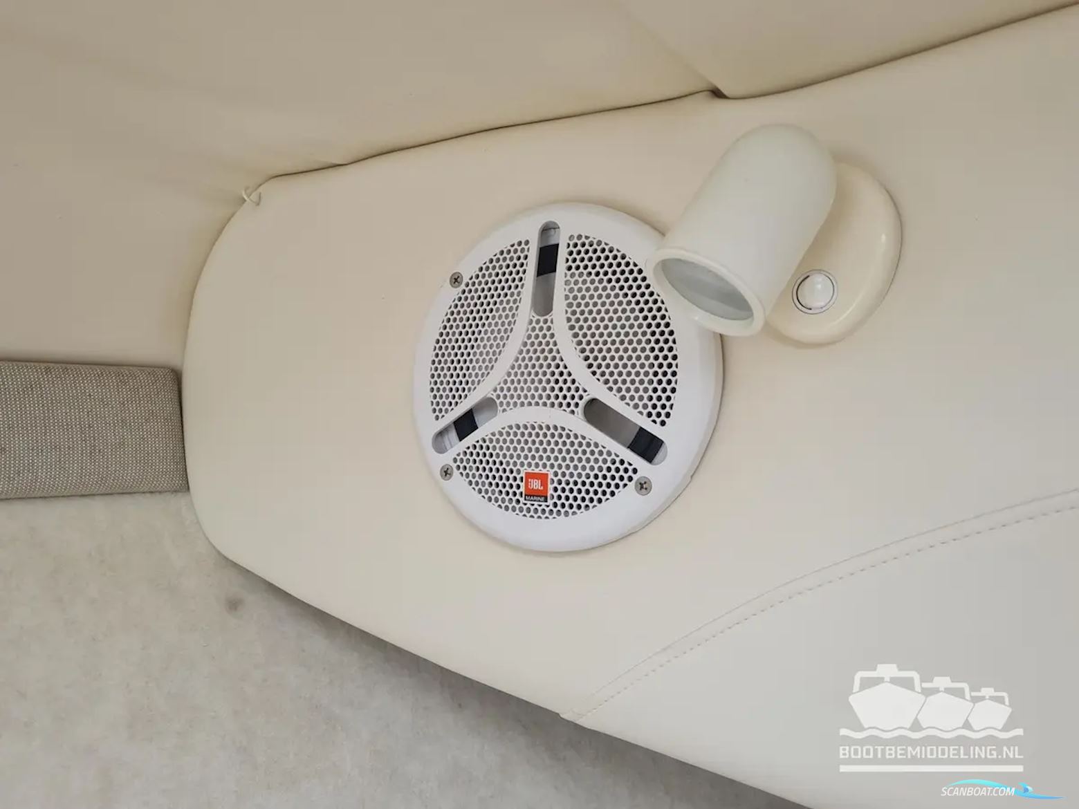 Maxum 2400 SC3, inclusief trailer