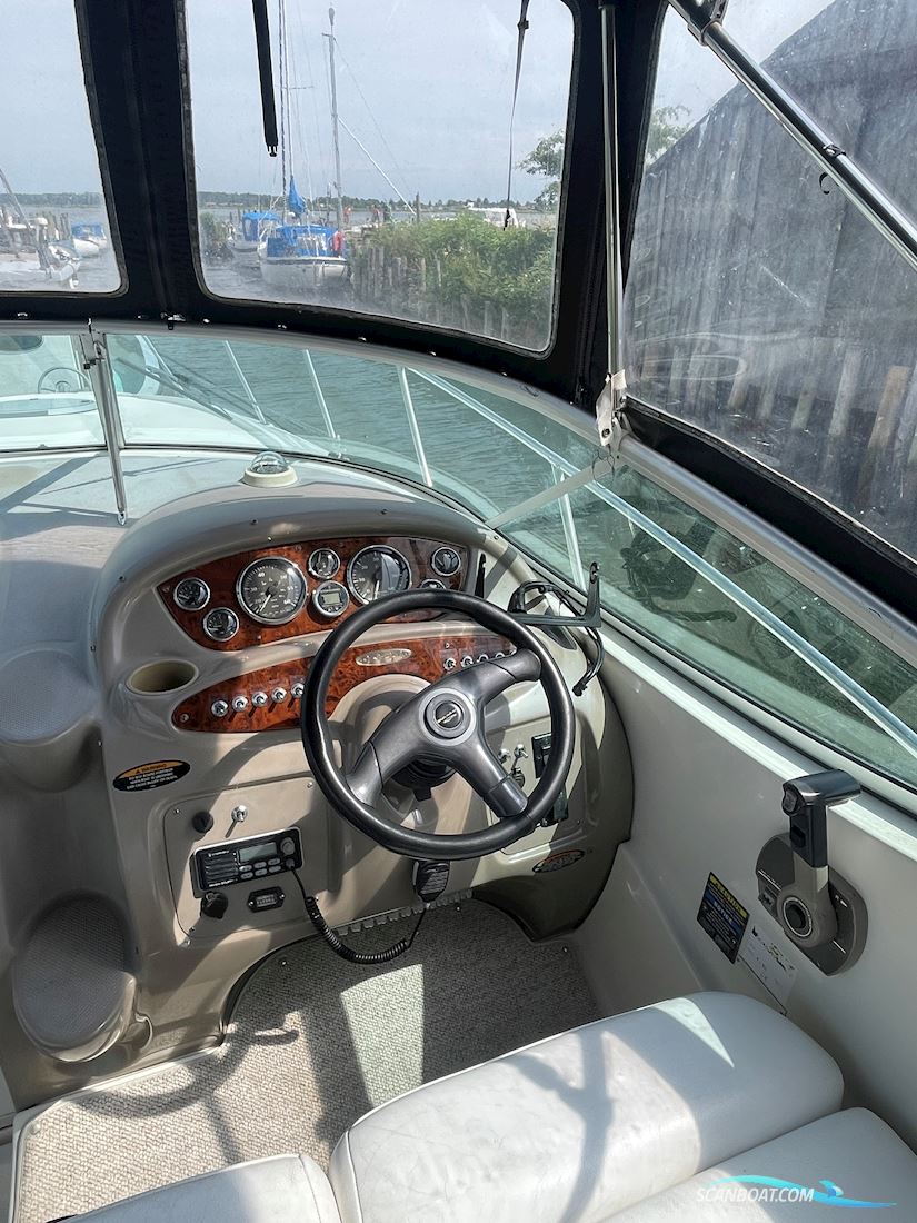 Maxum 2700 Scr