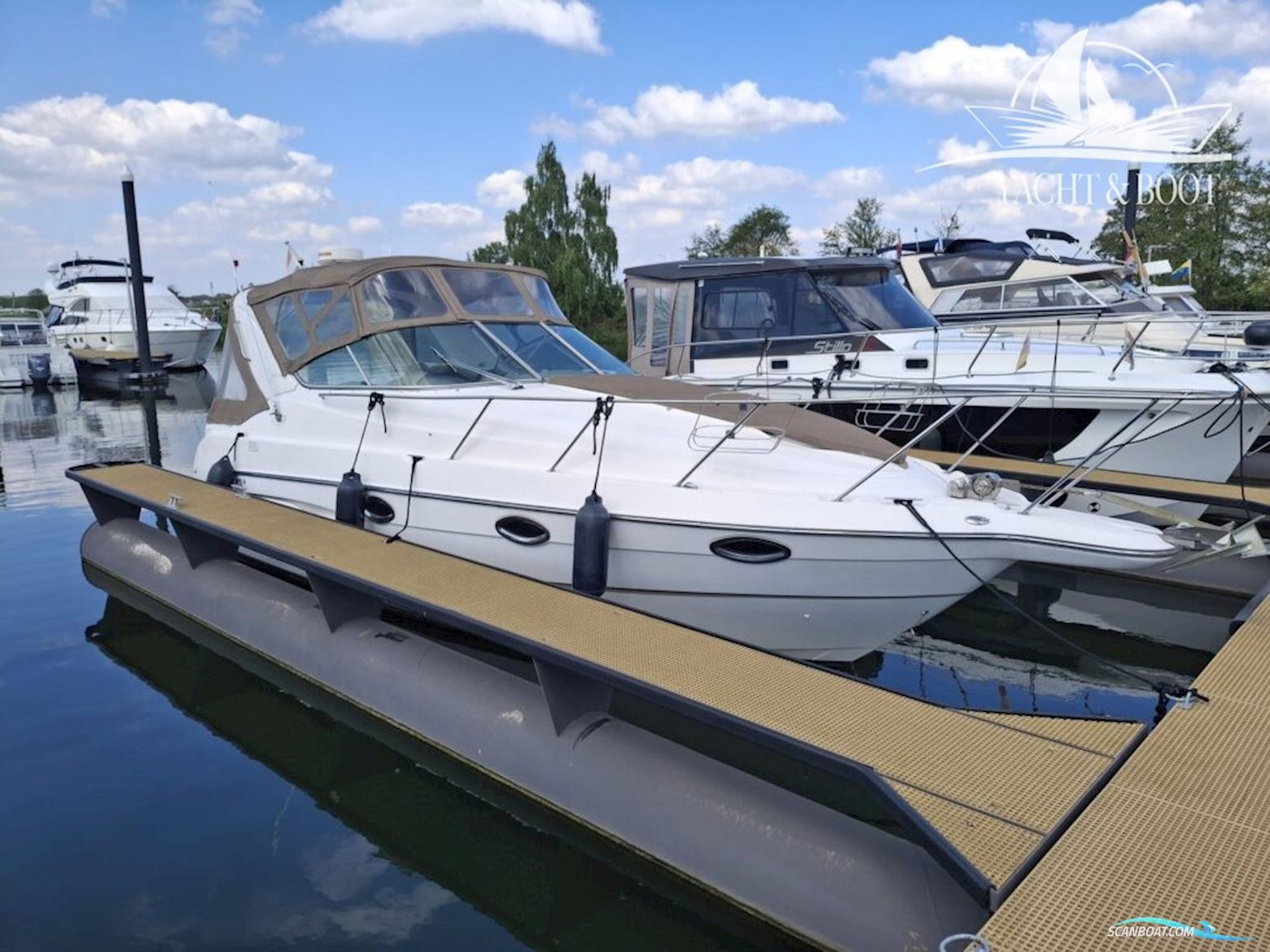 Maxum 2900 SCR