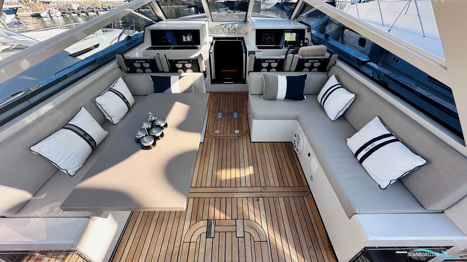 Mazu Yachts 42 WA