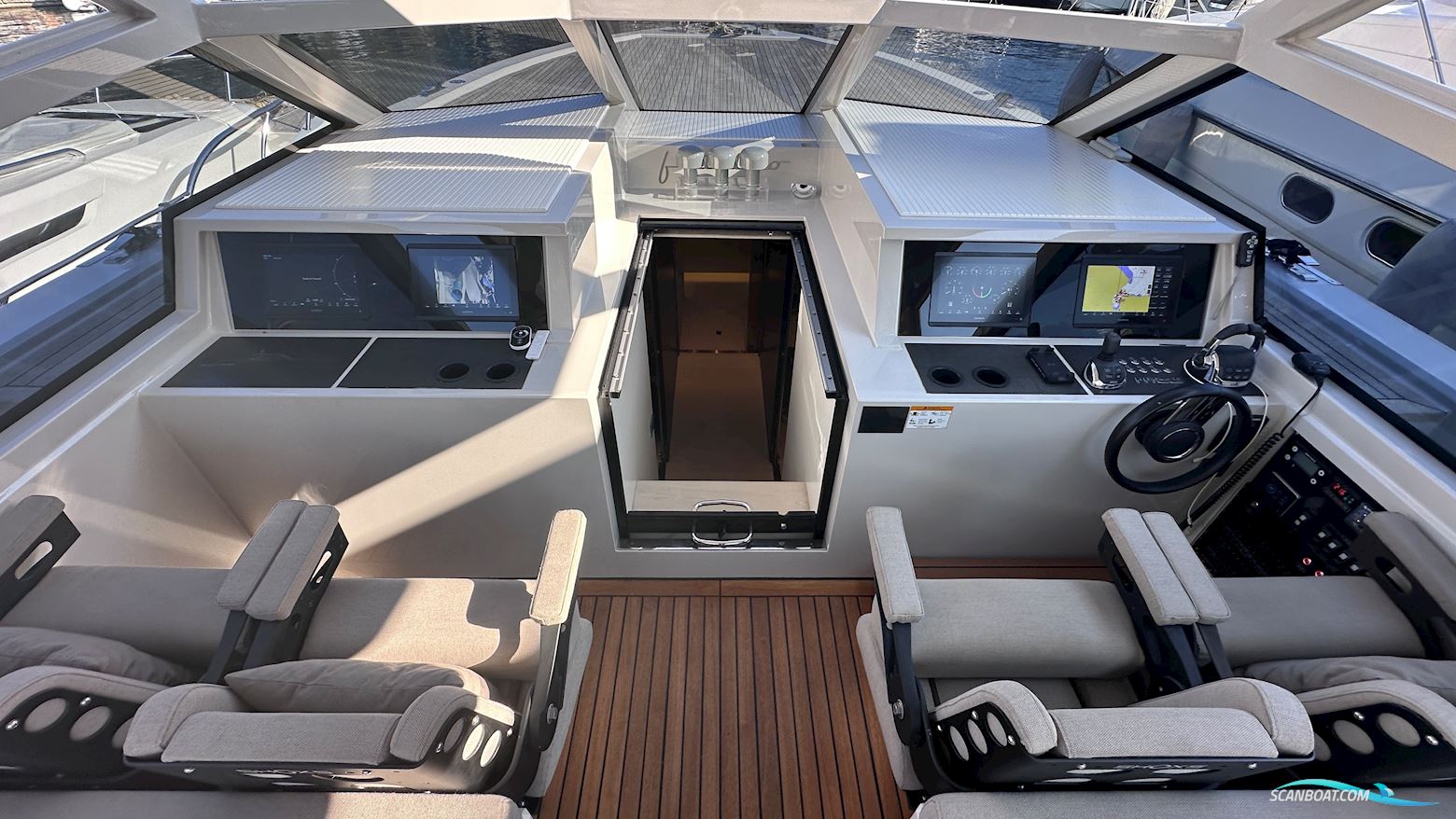 Mazu Yachts 42 WA