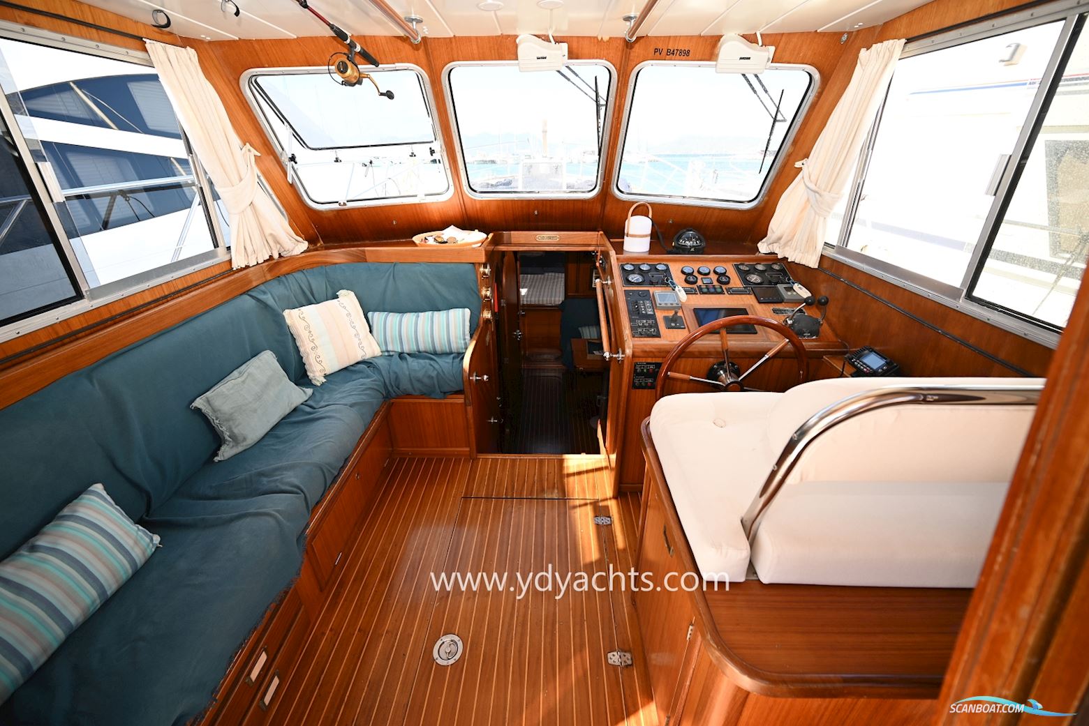 MENORQUIN 120 Trawler