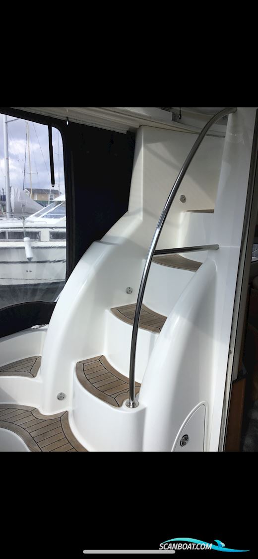 Meridian 341 Sedan Flybridge