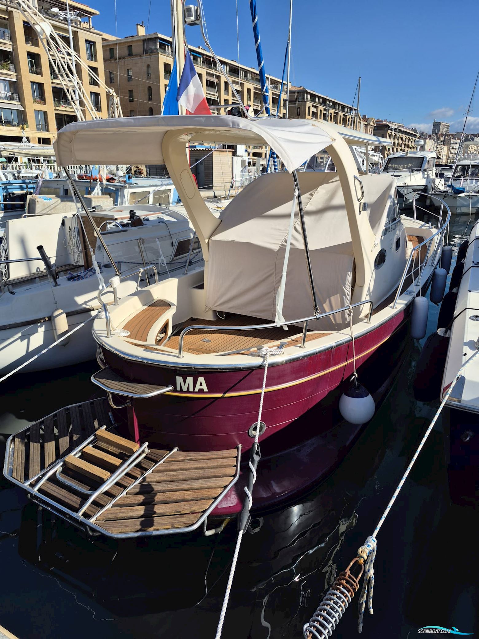 Mimi Chantier Mimi 25 Libeccio Cabine
