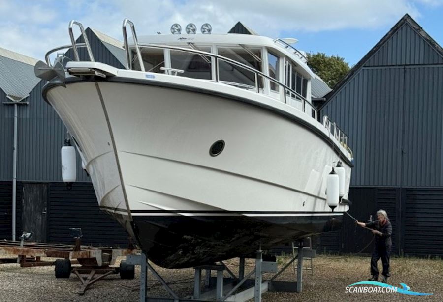 Minor 36 Offshore / Sargo 36 Explorer