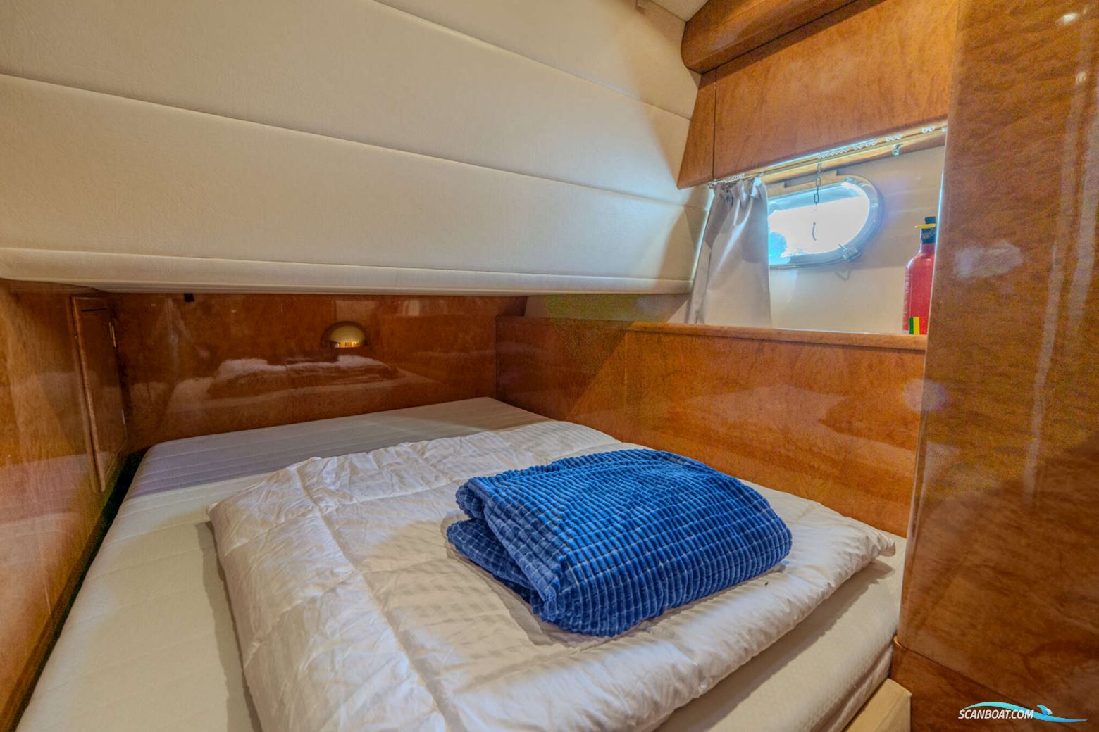Mochi Craft 43 Flybridge