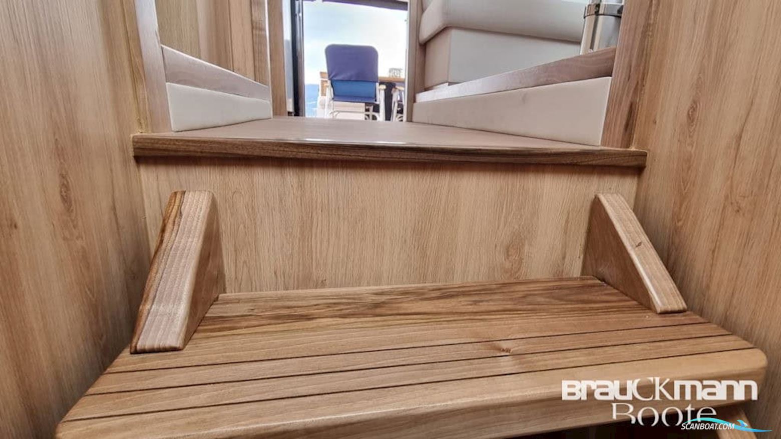 Monachus Yachts Issa 45