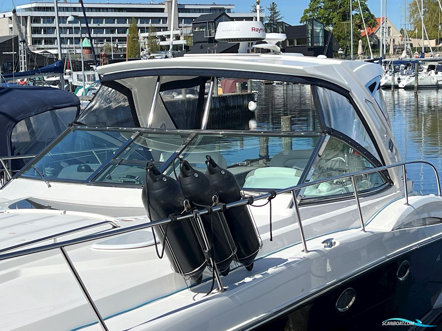 Monterery 415 Sport Yacht
