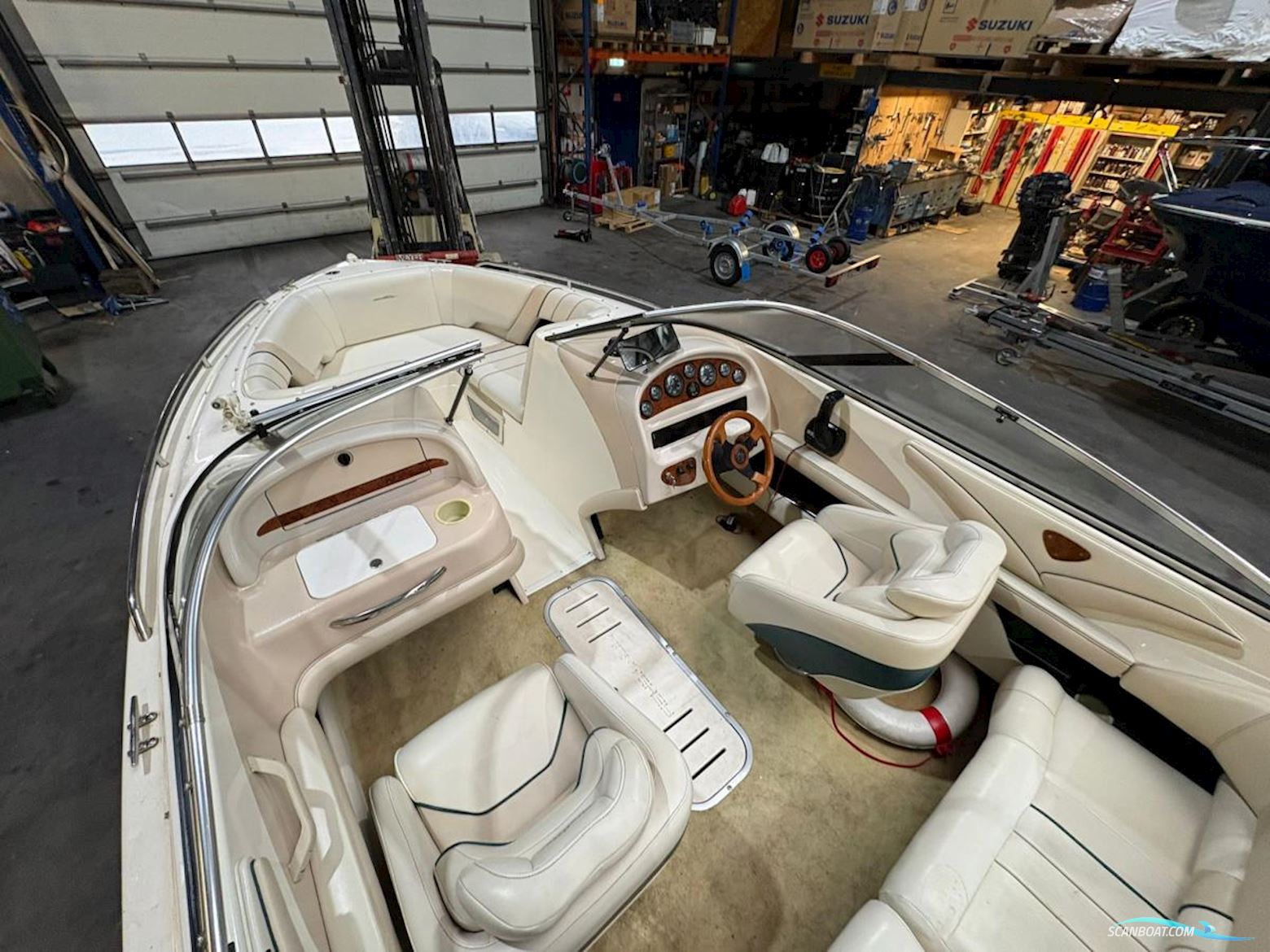 Monterey  Montura 196 Bowrider