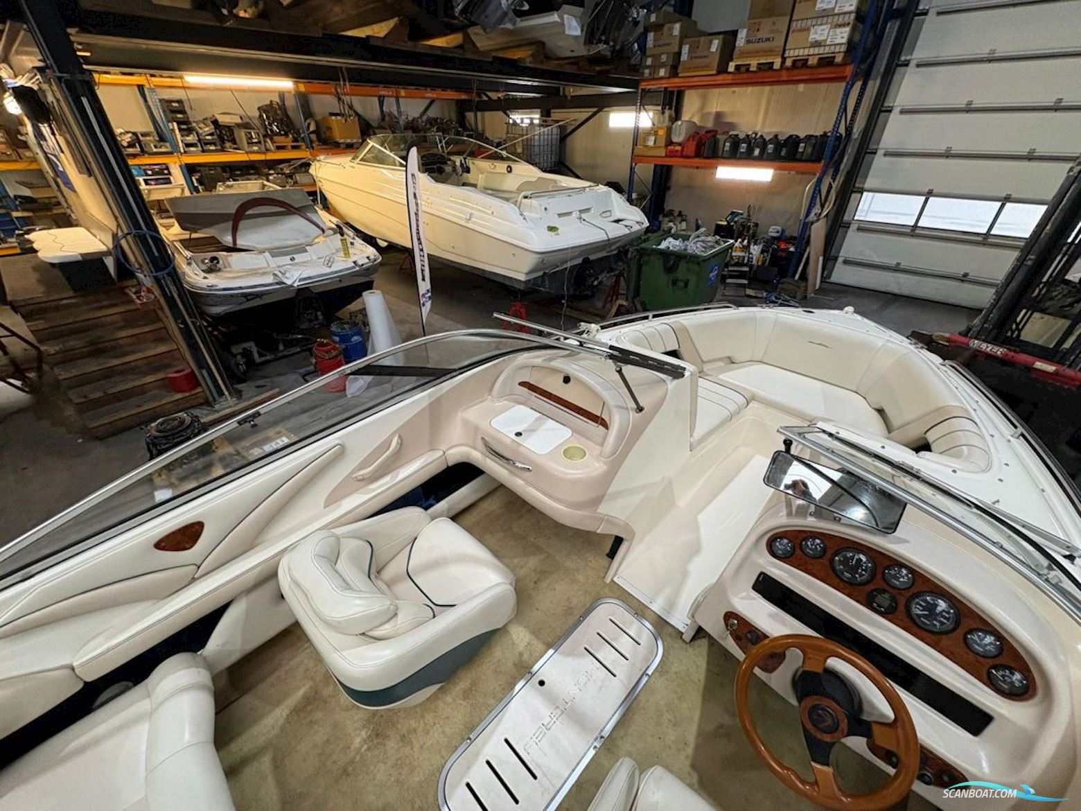 Monterey  Montura 196 Bowrider