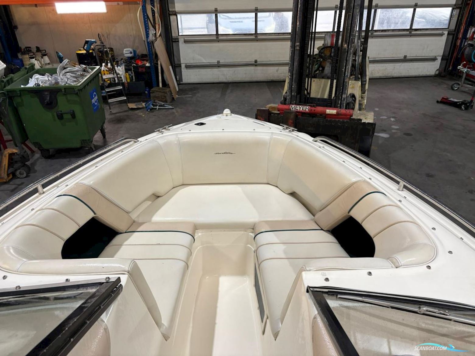 Monterey  Montura 196 Bowrider