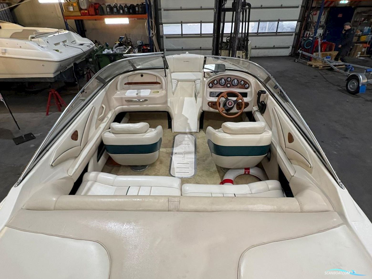 Monterey  Montura 196 Bowrider