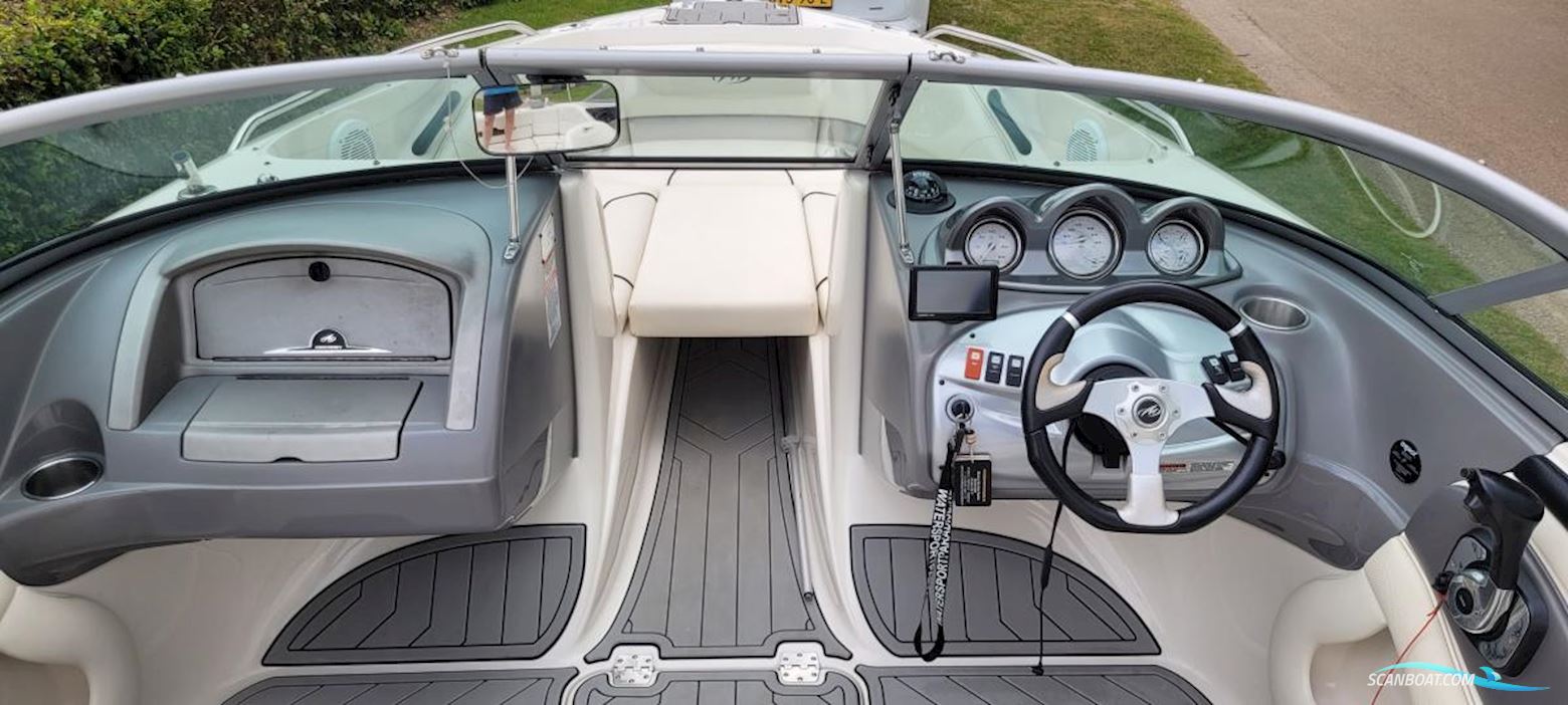 Monterey 214FS Bowrider