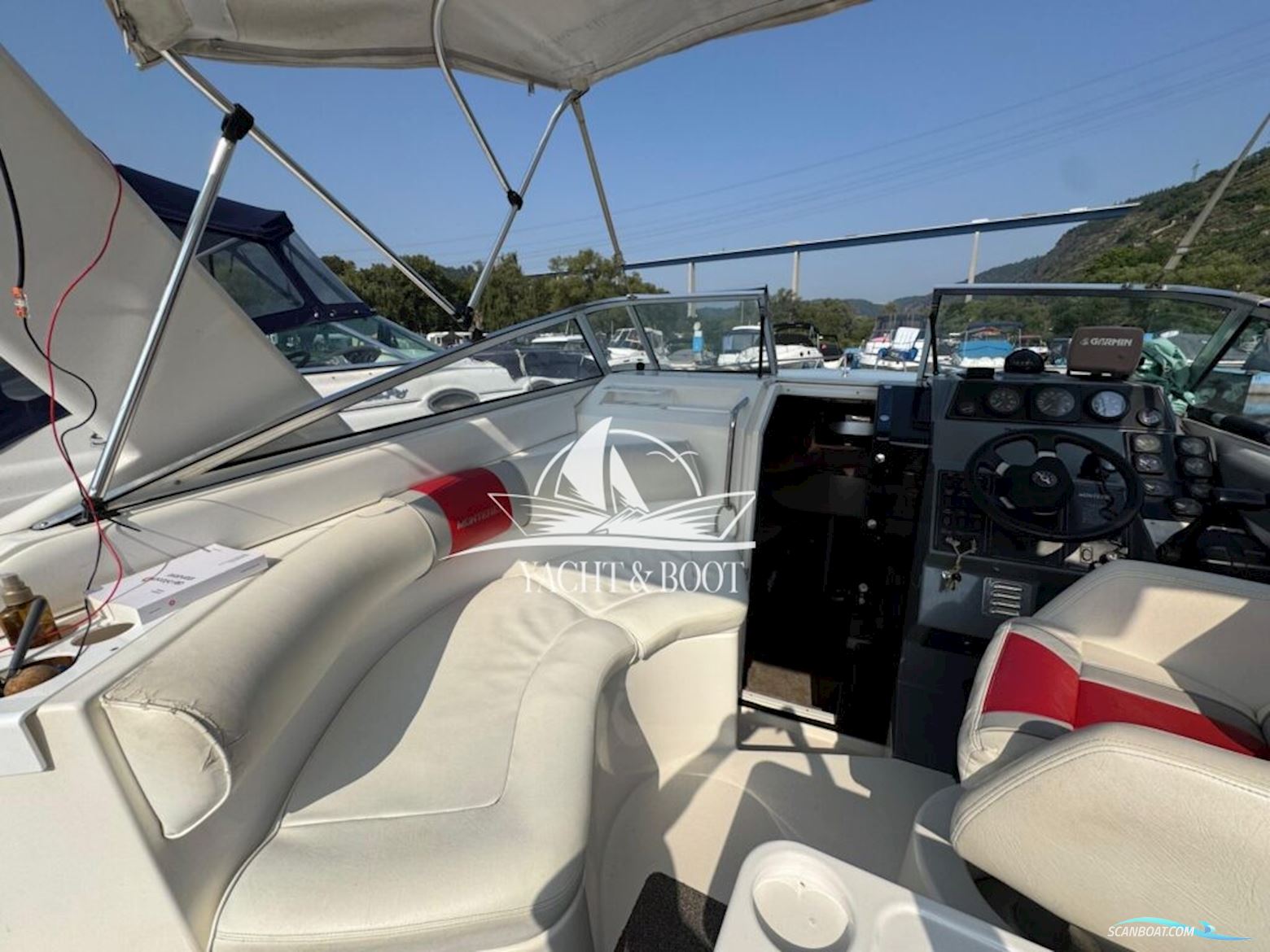 Monterey 250 Cruiser