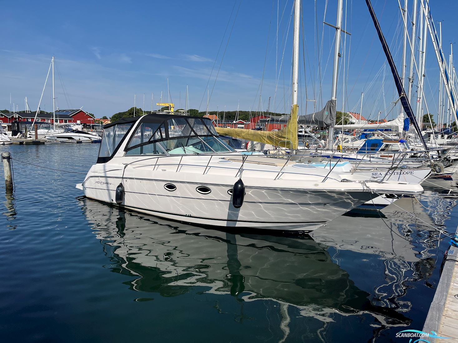 Monterey 322 Cruiser Motorbåd 2000, med Yamaha motor, Danmark