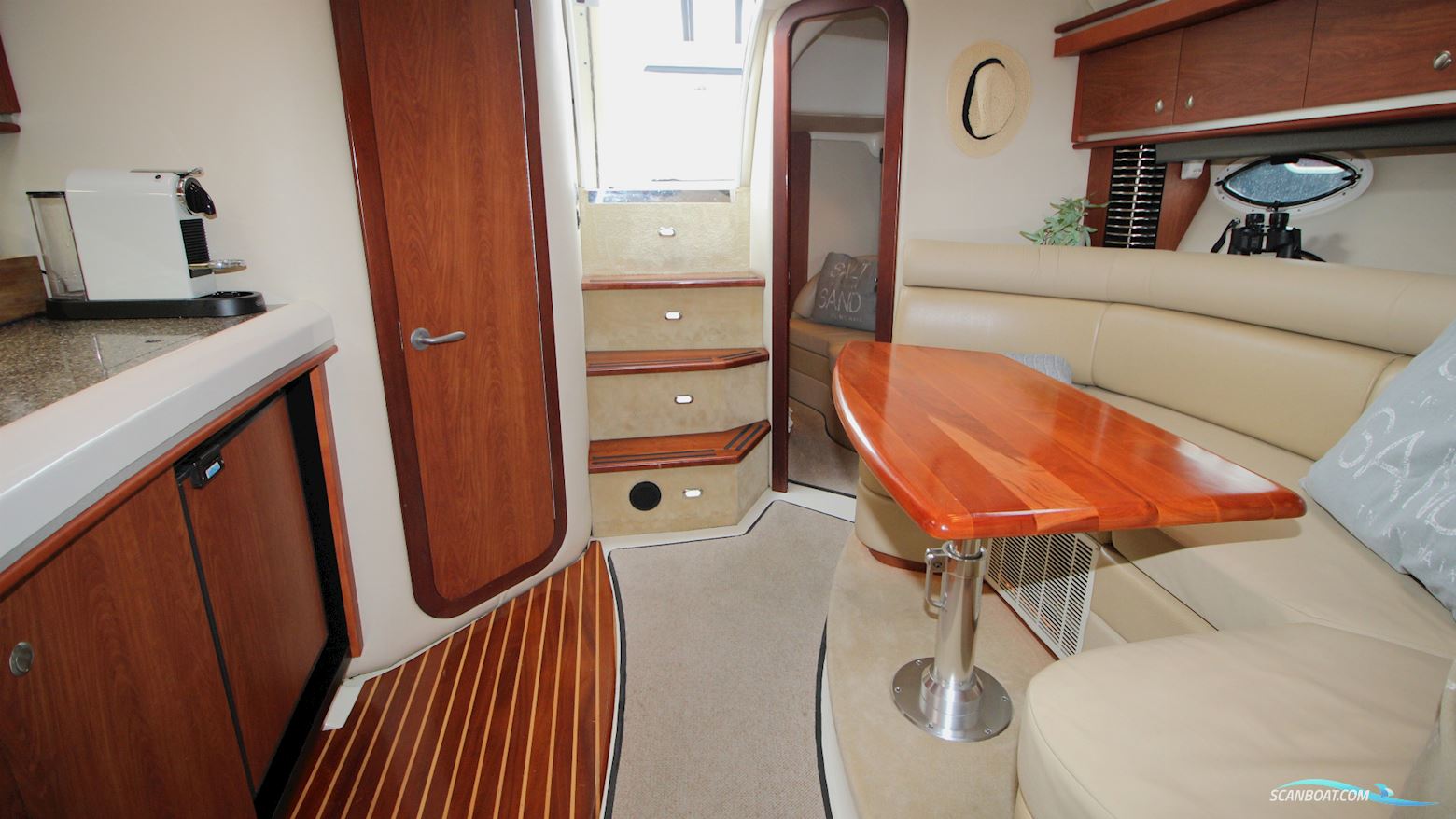 Monterey 350 / 370 Yacht