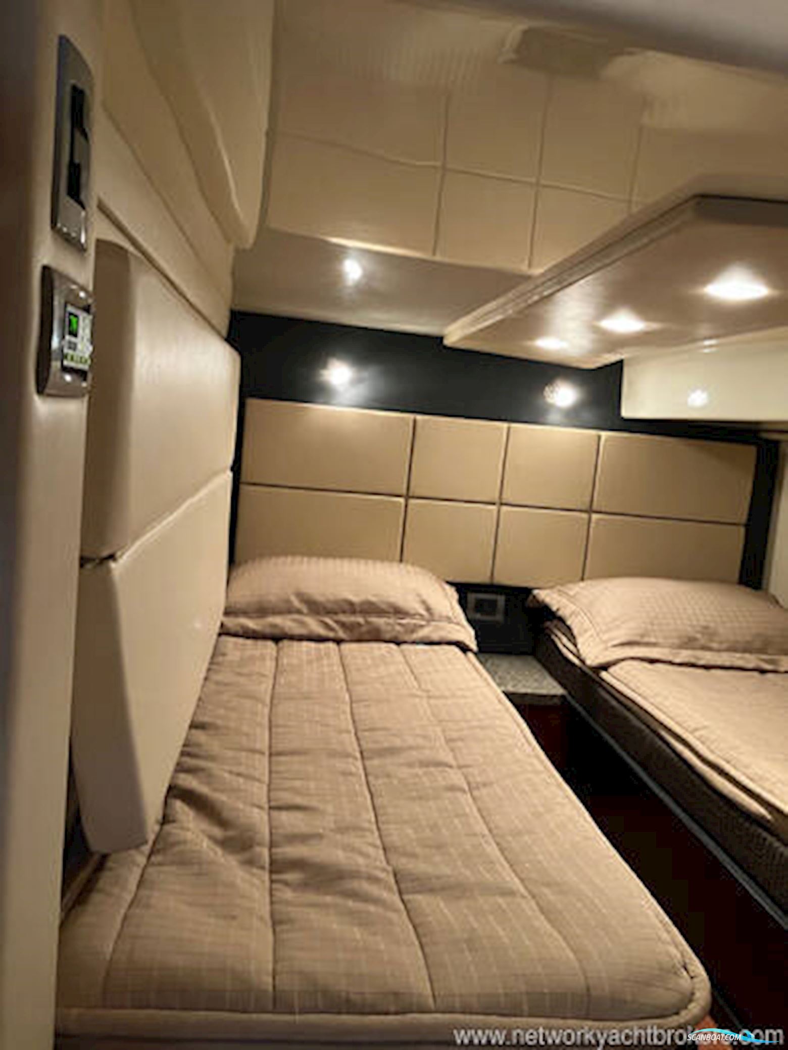 Monterey 415 Sports Yacht