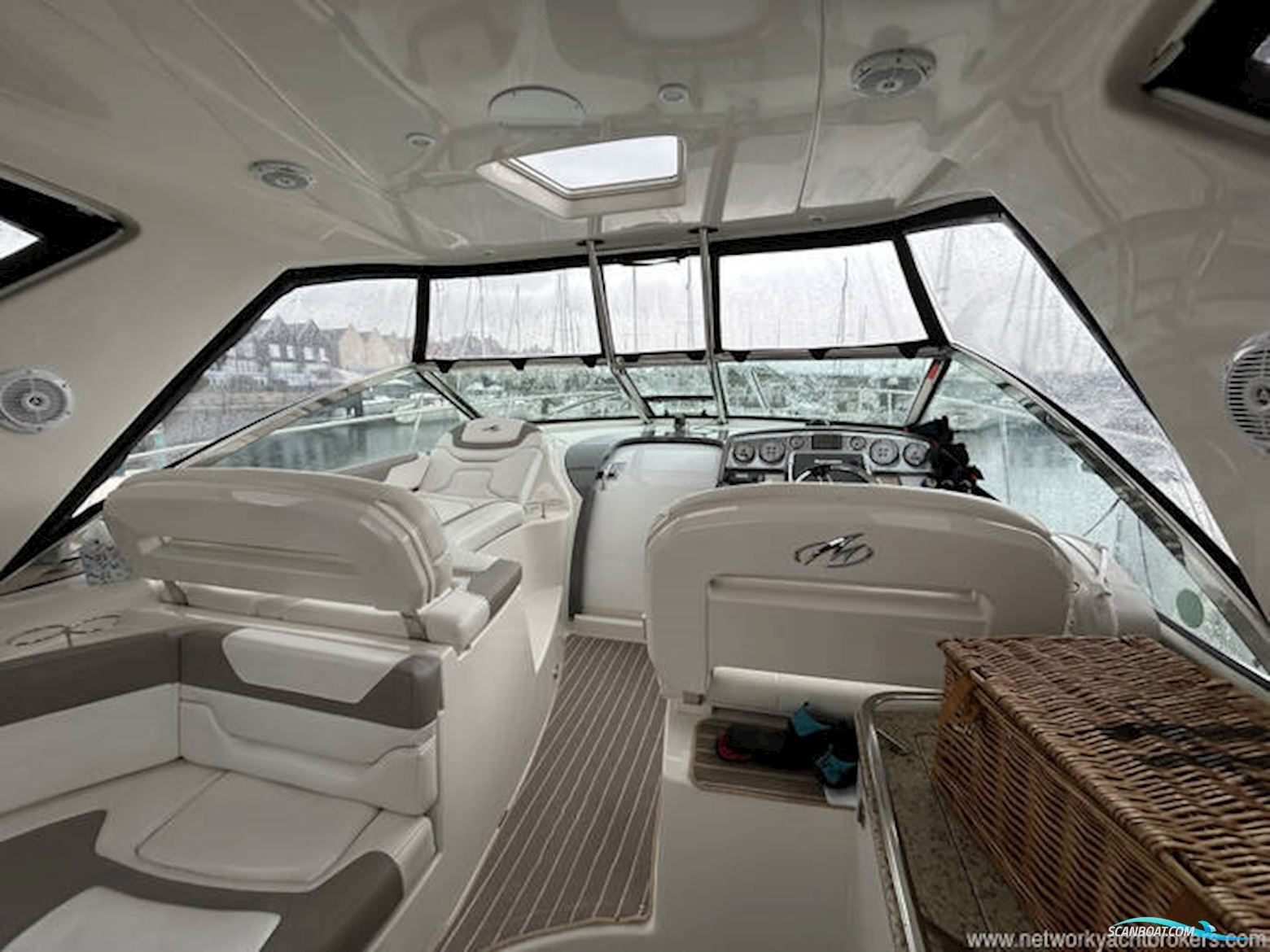 Monterey 415 Sports Yacht