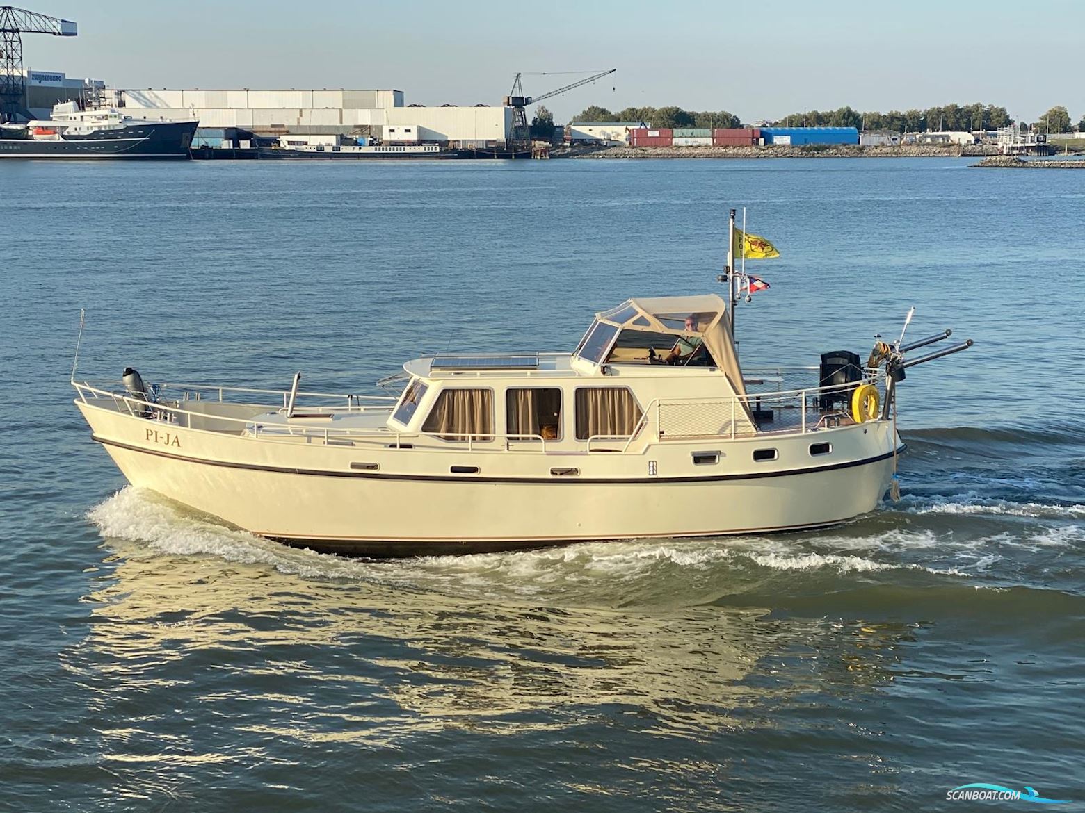 Monty Bank Kotter 42 AK Cabrio
