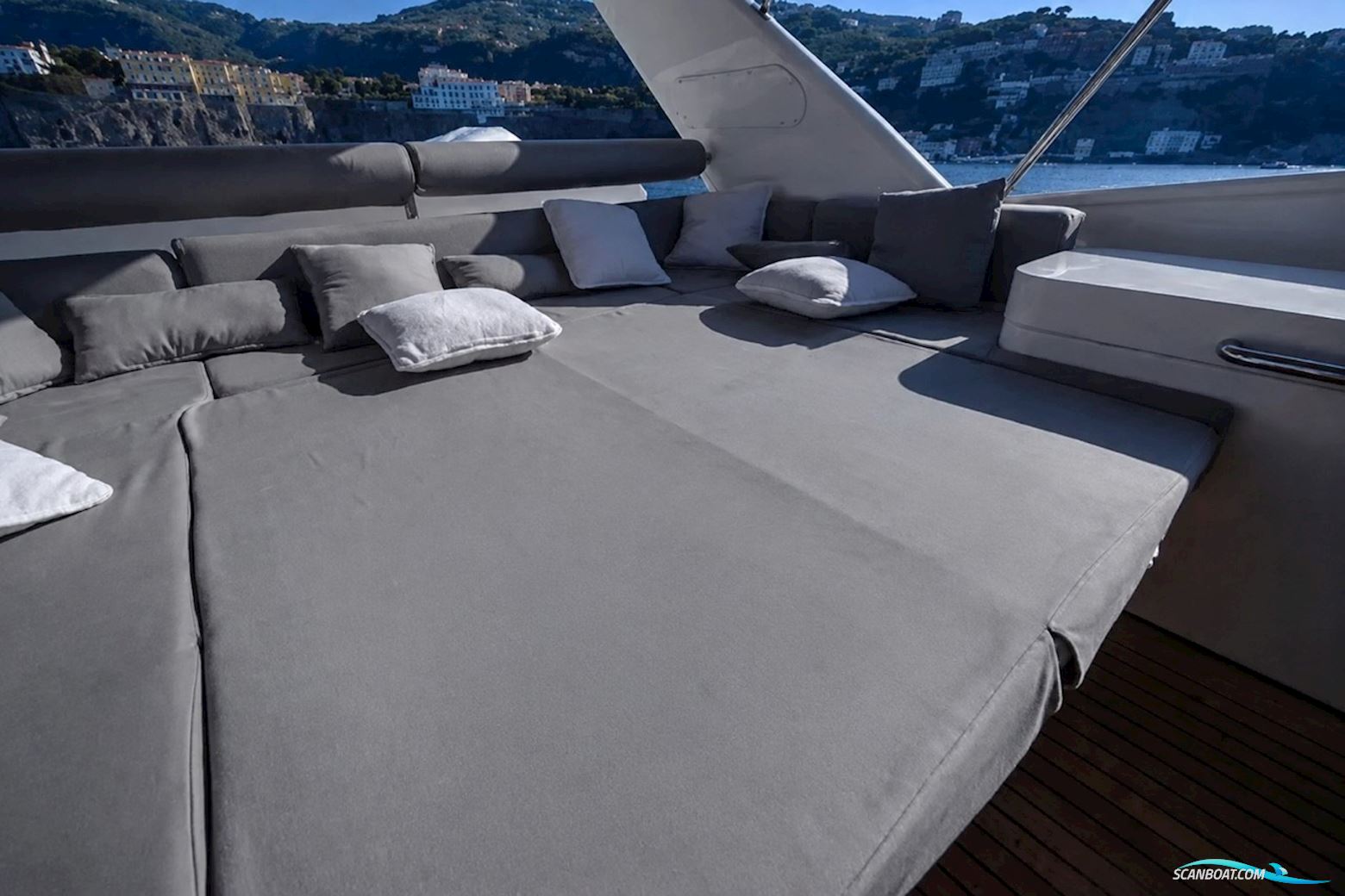 Moonen 68 Flybridge