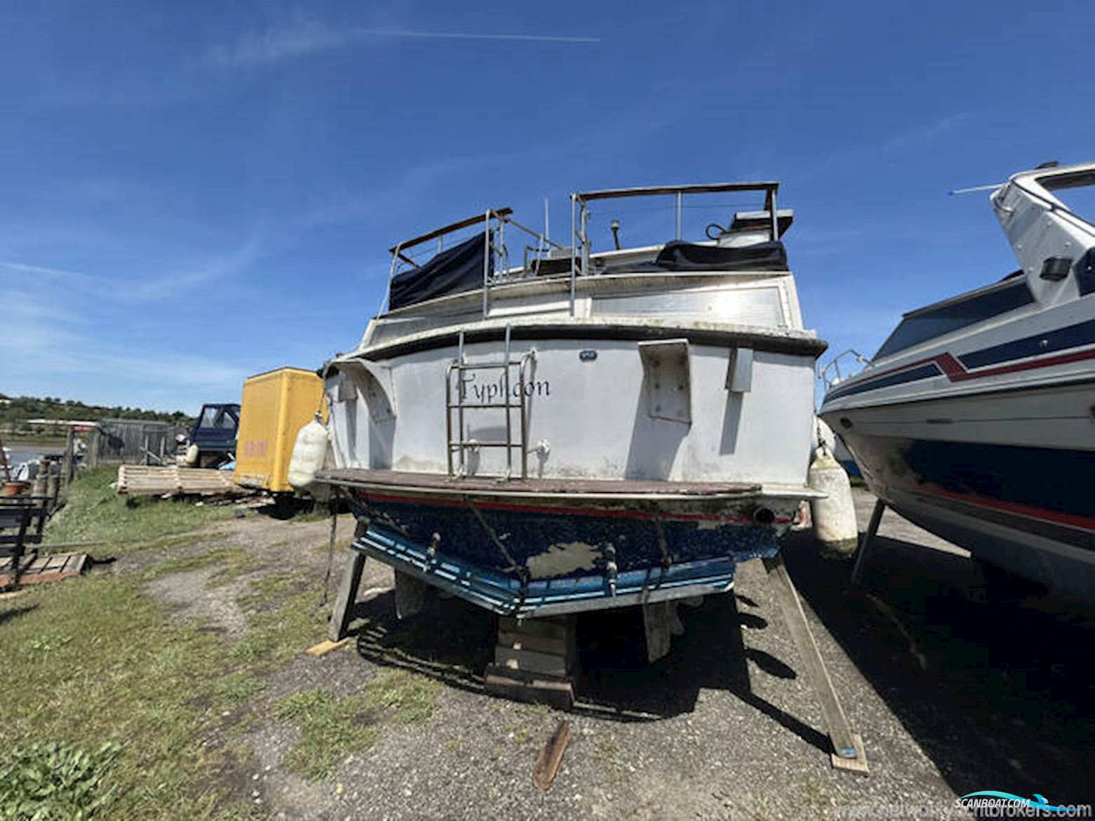 Moonraker 36