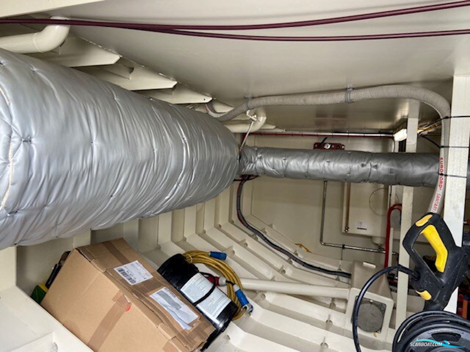 Motor Cruiser Home Traveller XXL Houseboat 1500