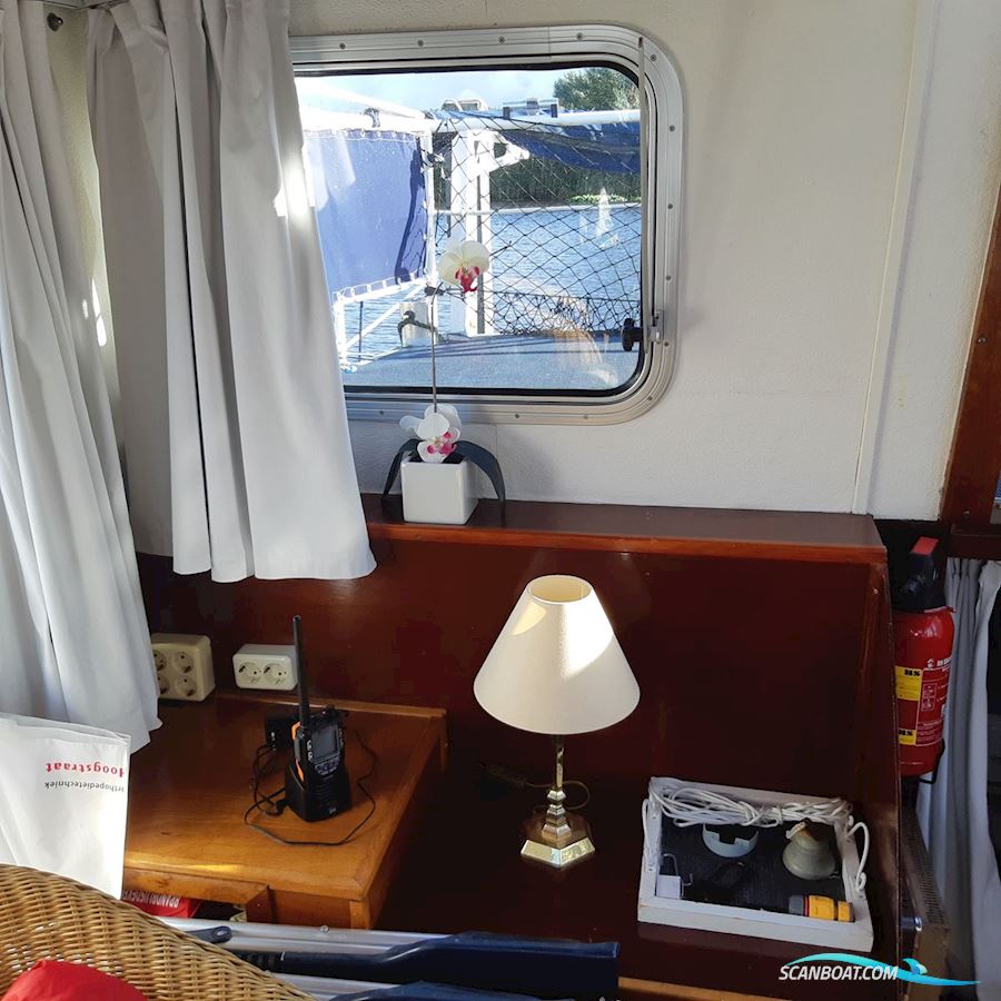 Motorboat 960
