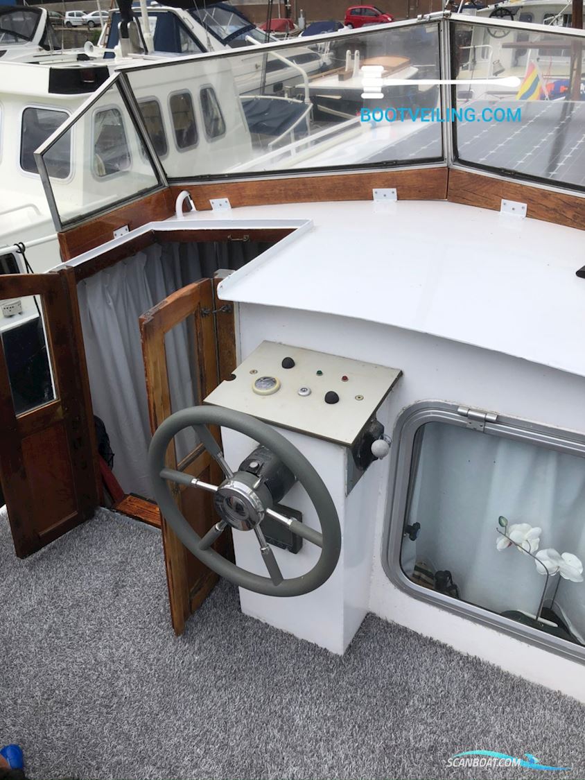 Motorboat 960