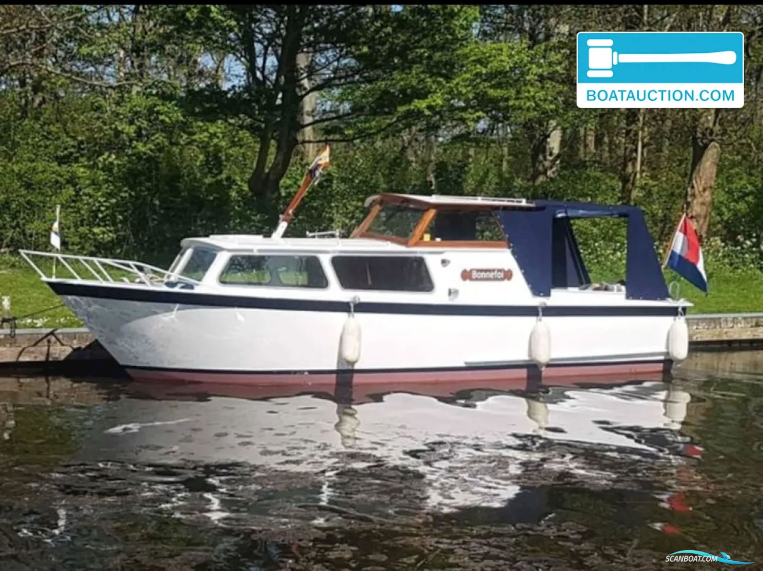 Motorboot 830 Motorbåd 1974, med Peugeot motor, Holland