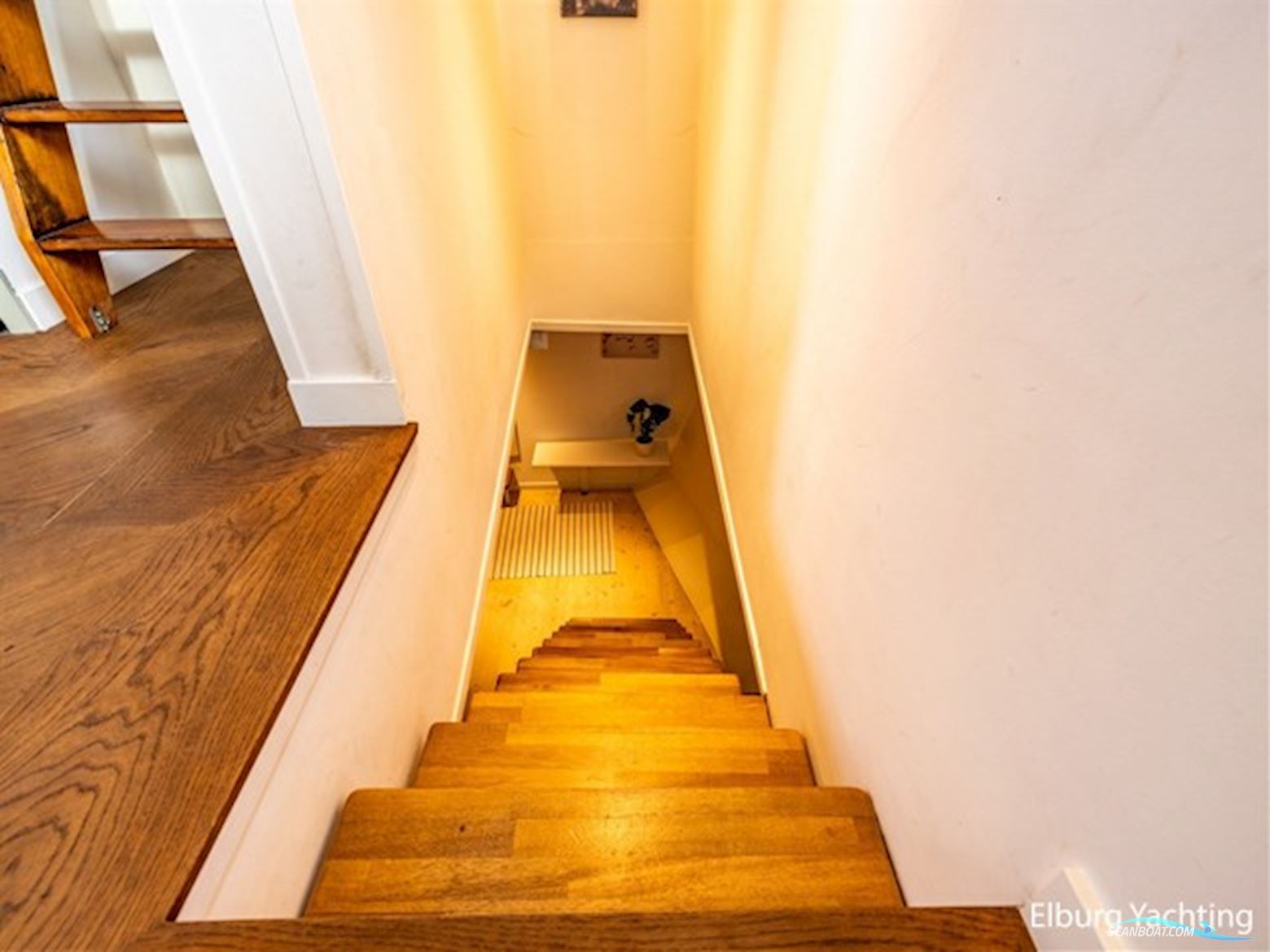 Motoryacht Cape Heima  - Wonen op het water 