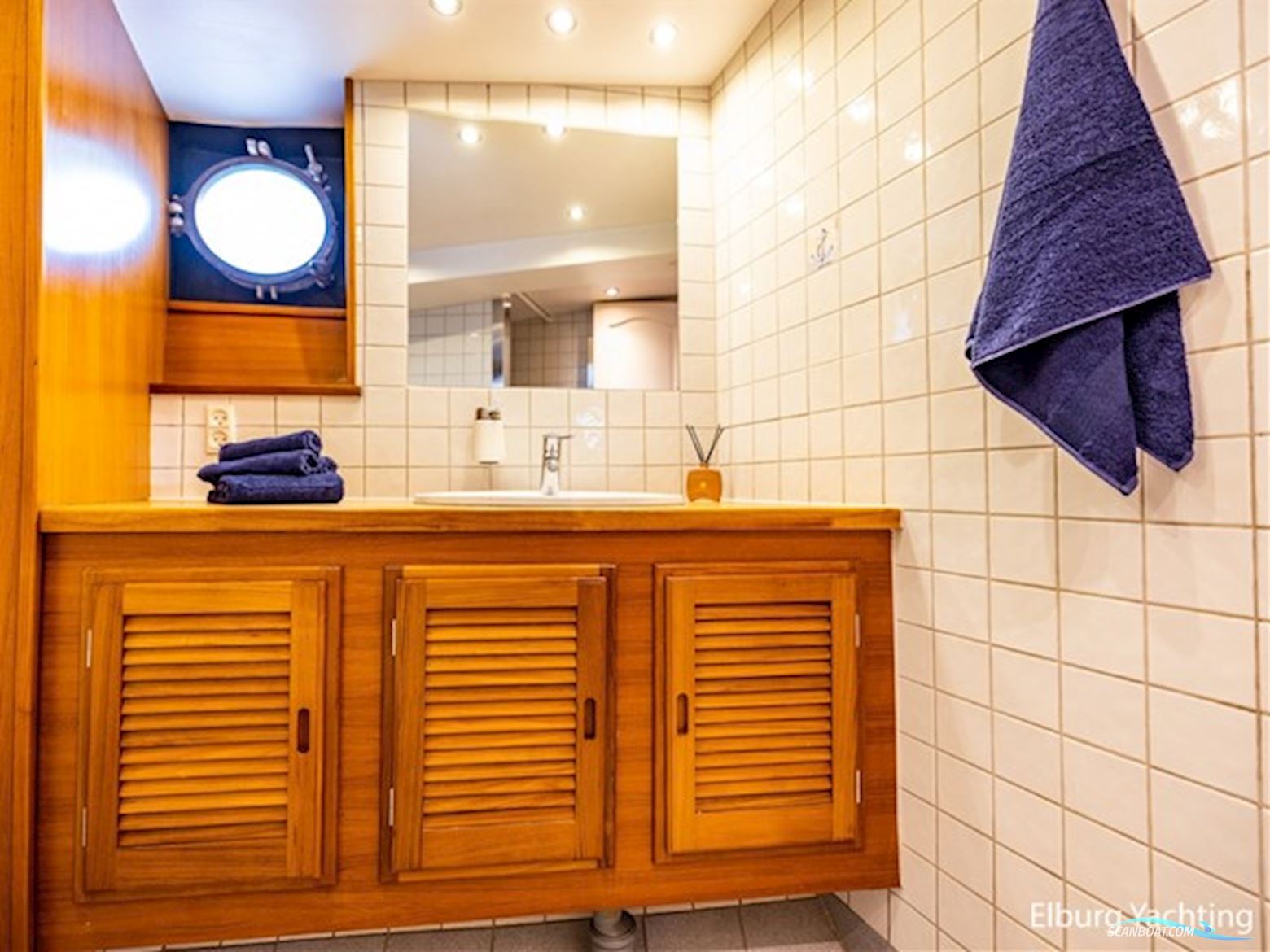 Motoryacht Cape Heima  - Wonen op het water 