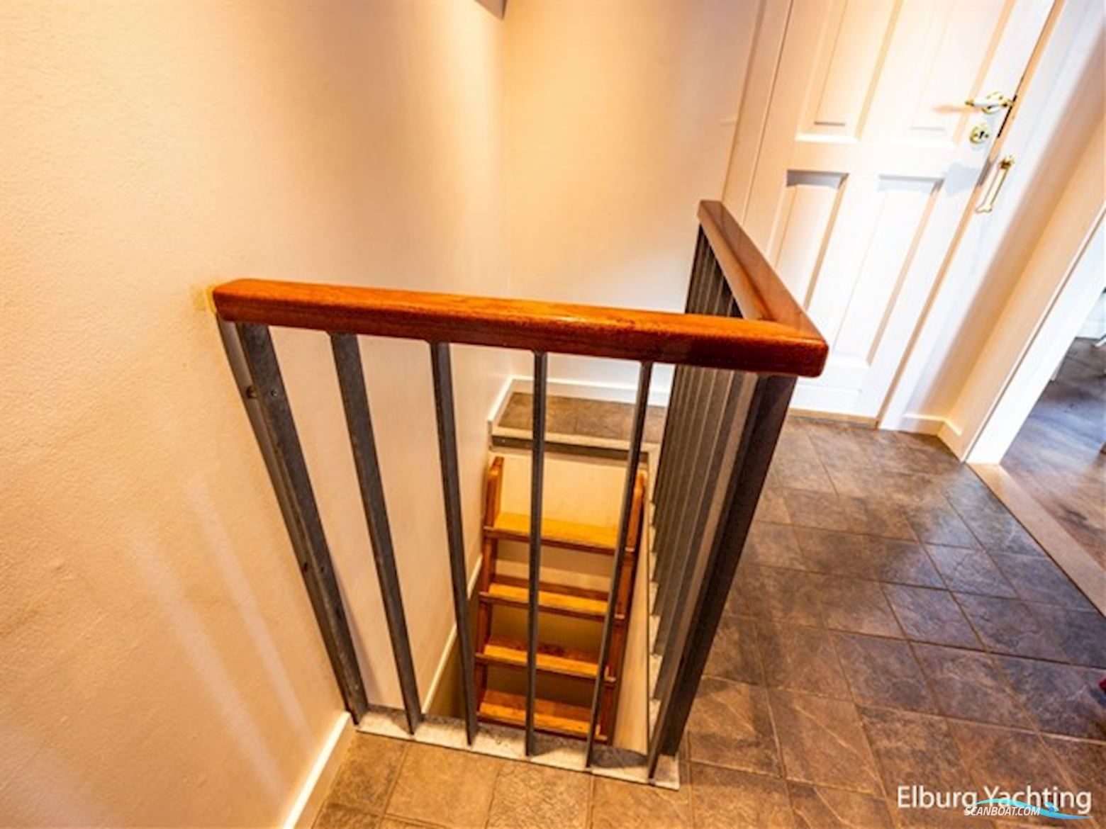 Motoryacht Cape Heima  - Wonen op het water 