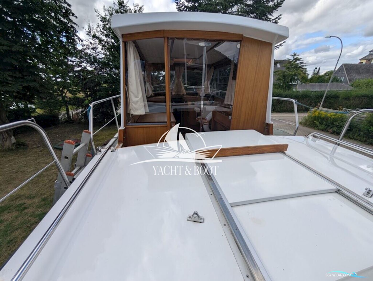 Müritz-Yacht Management Aquilla 900 Traveller
