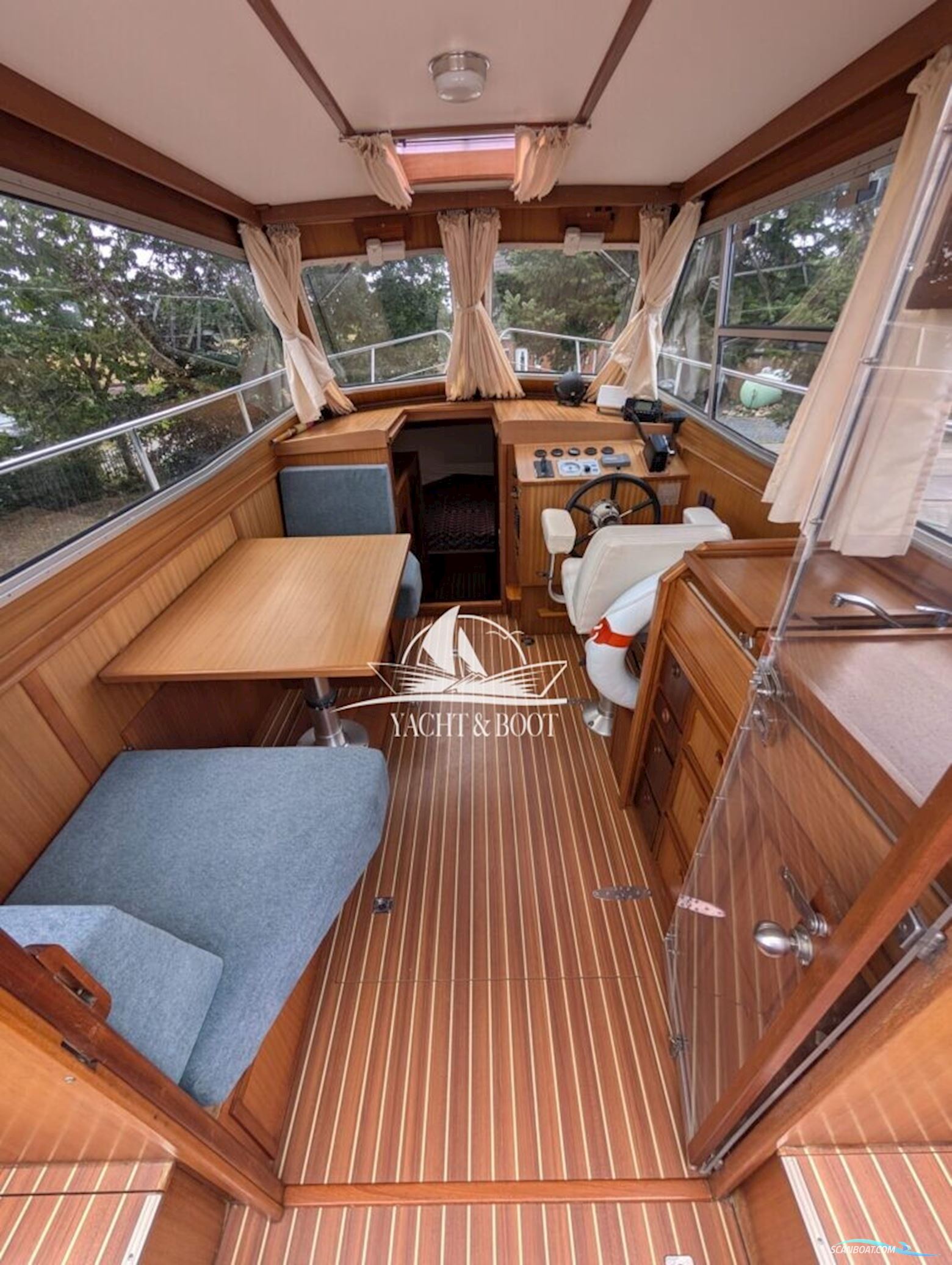 Müritz-Yacht Management Aquilla 900 Traveller