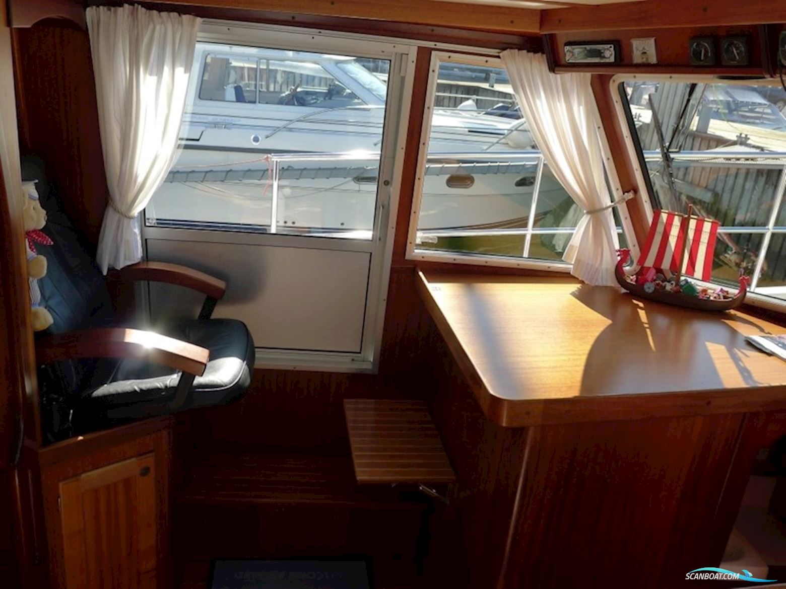 Najad Trawler 37 Flyb.