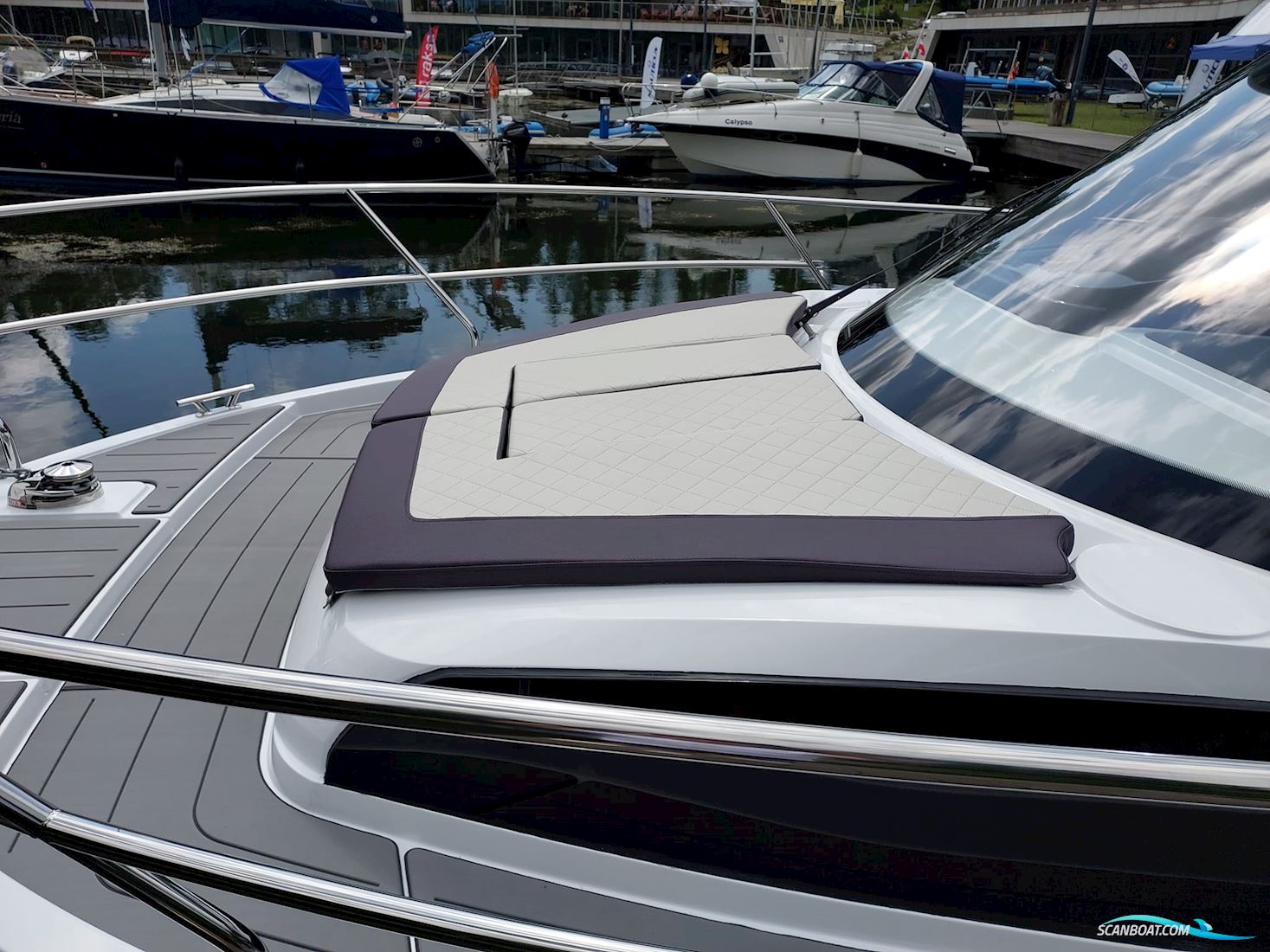 Nautic 880