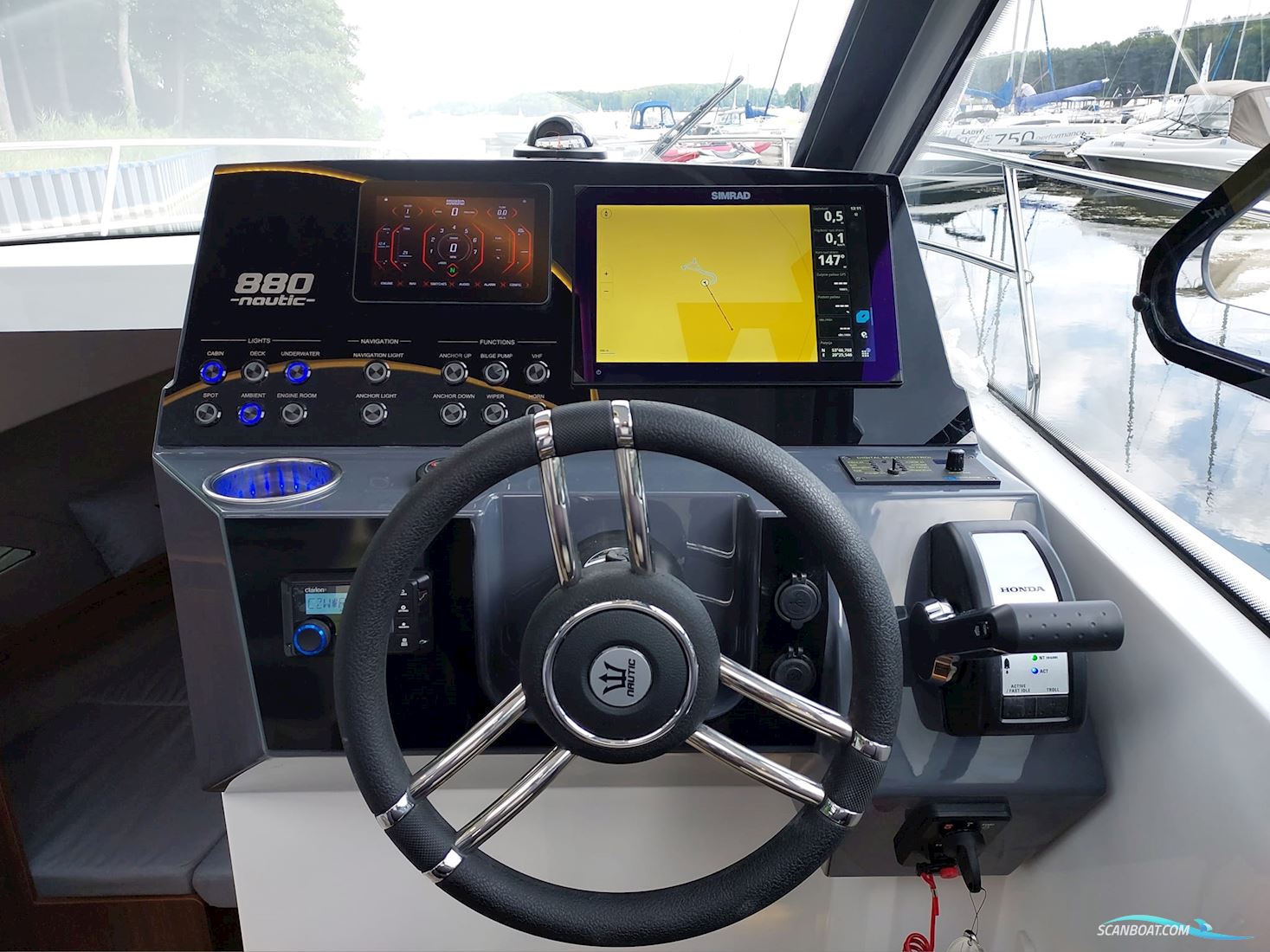 Nautic 880
