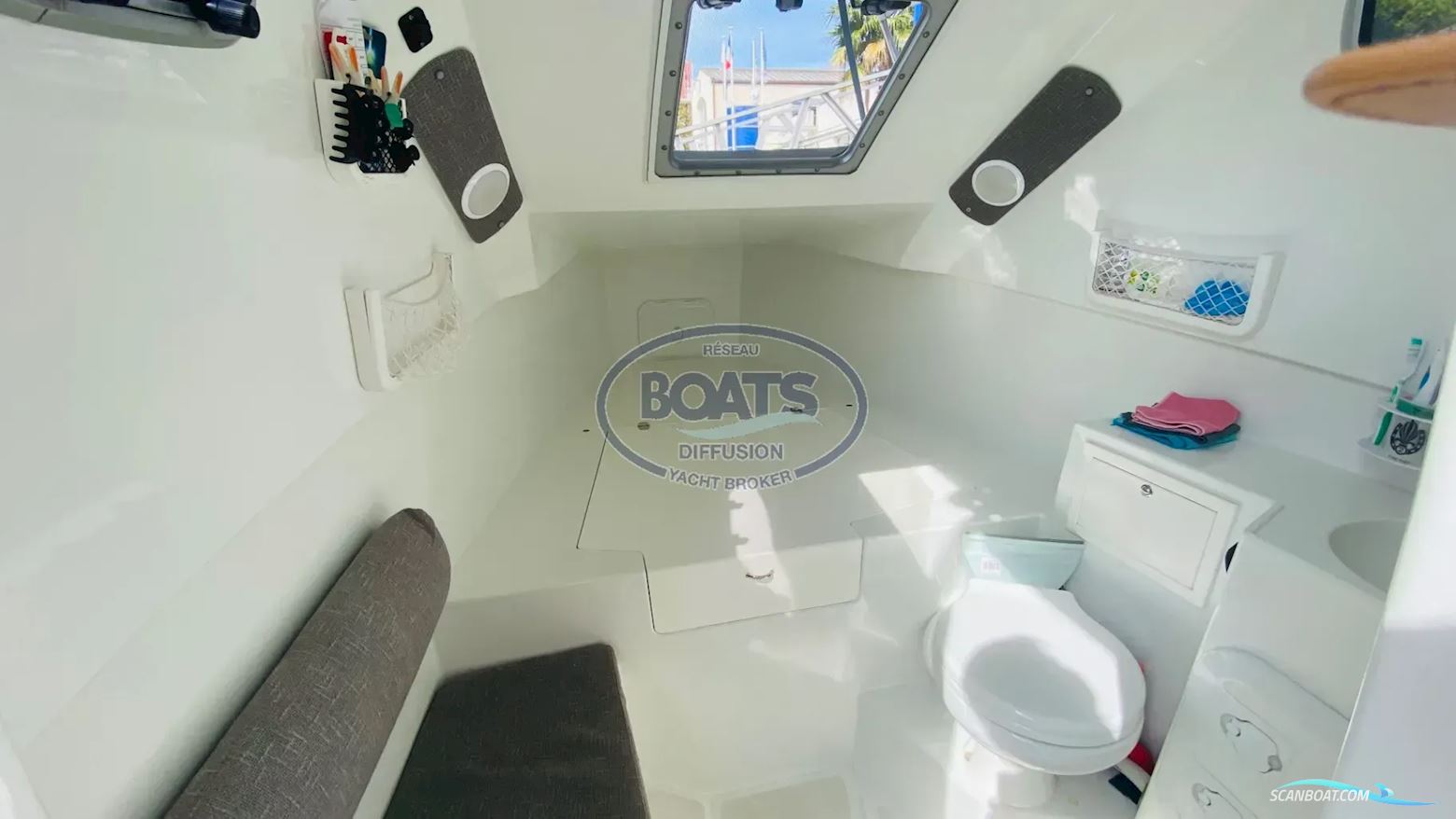 NAUTICA CAB SILVERADO 9