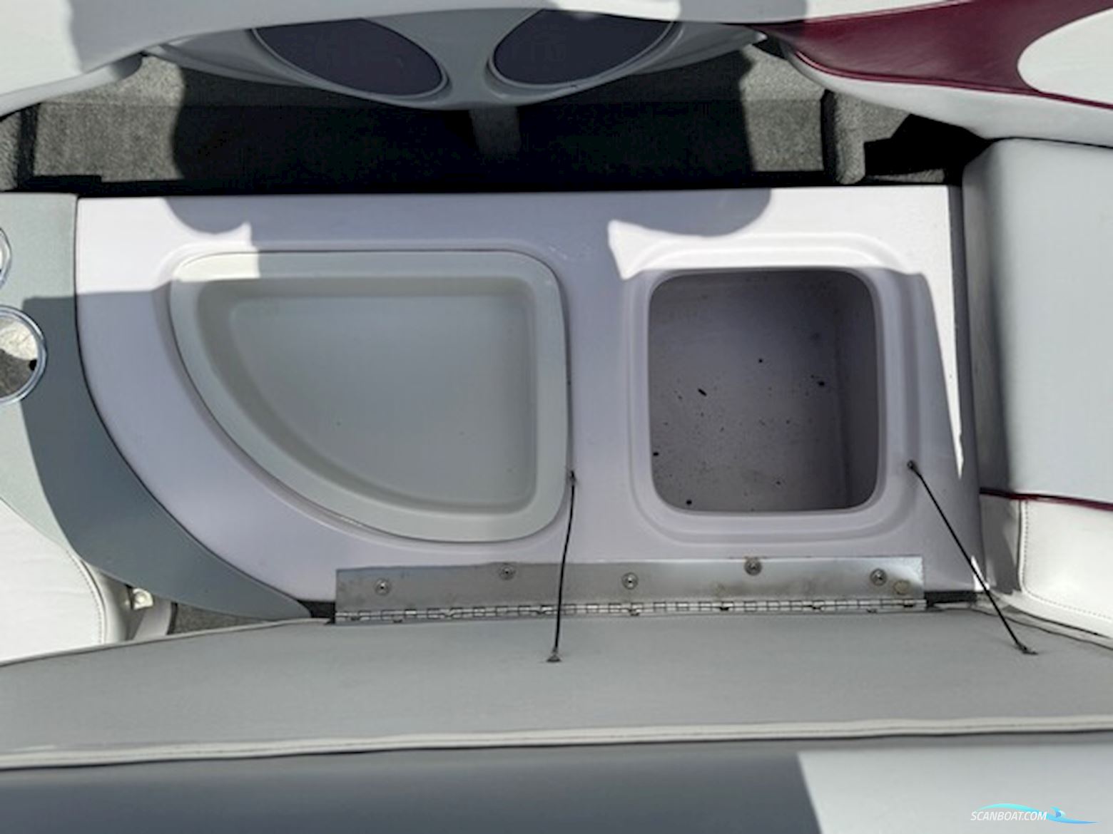 Nautique 226 Limited med 375 hk ZR6 8,1L V8 i/o og 3000 kg Humbauer bådtrailer - Engros til CVR nummer