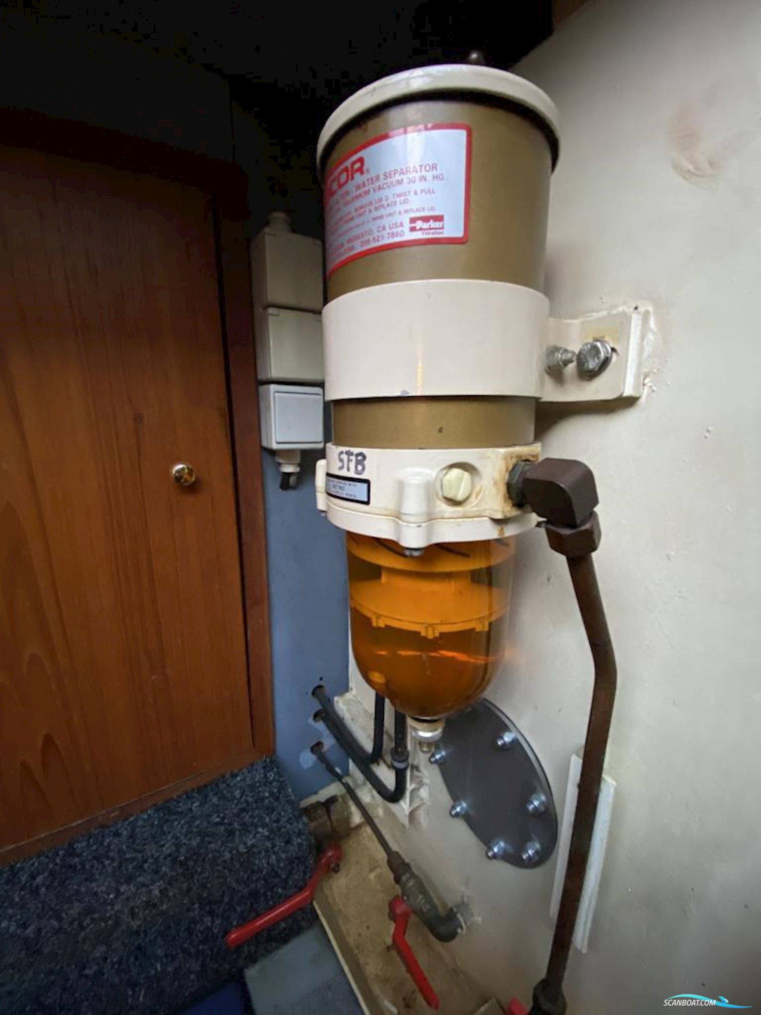 Neptunus 138 Sedan Fly