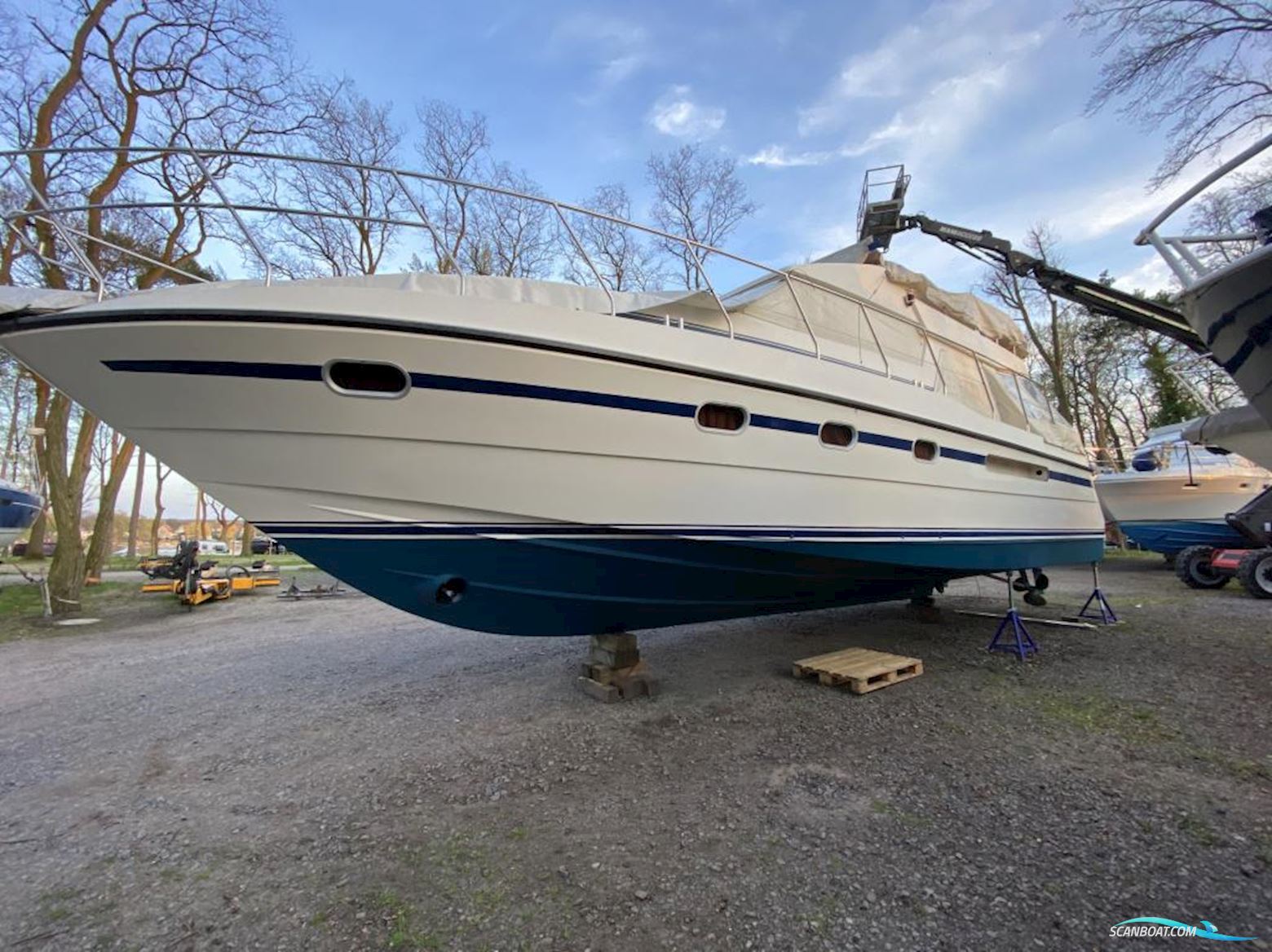 Neptunus 138 Sedan Fly