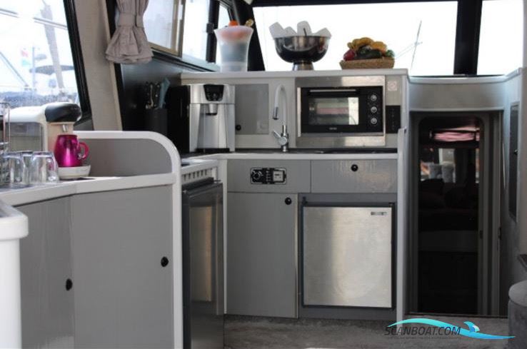 Neptunus 138 Sedan Fly