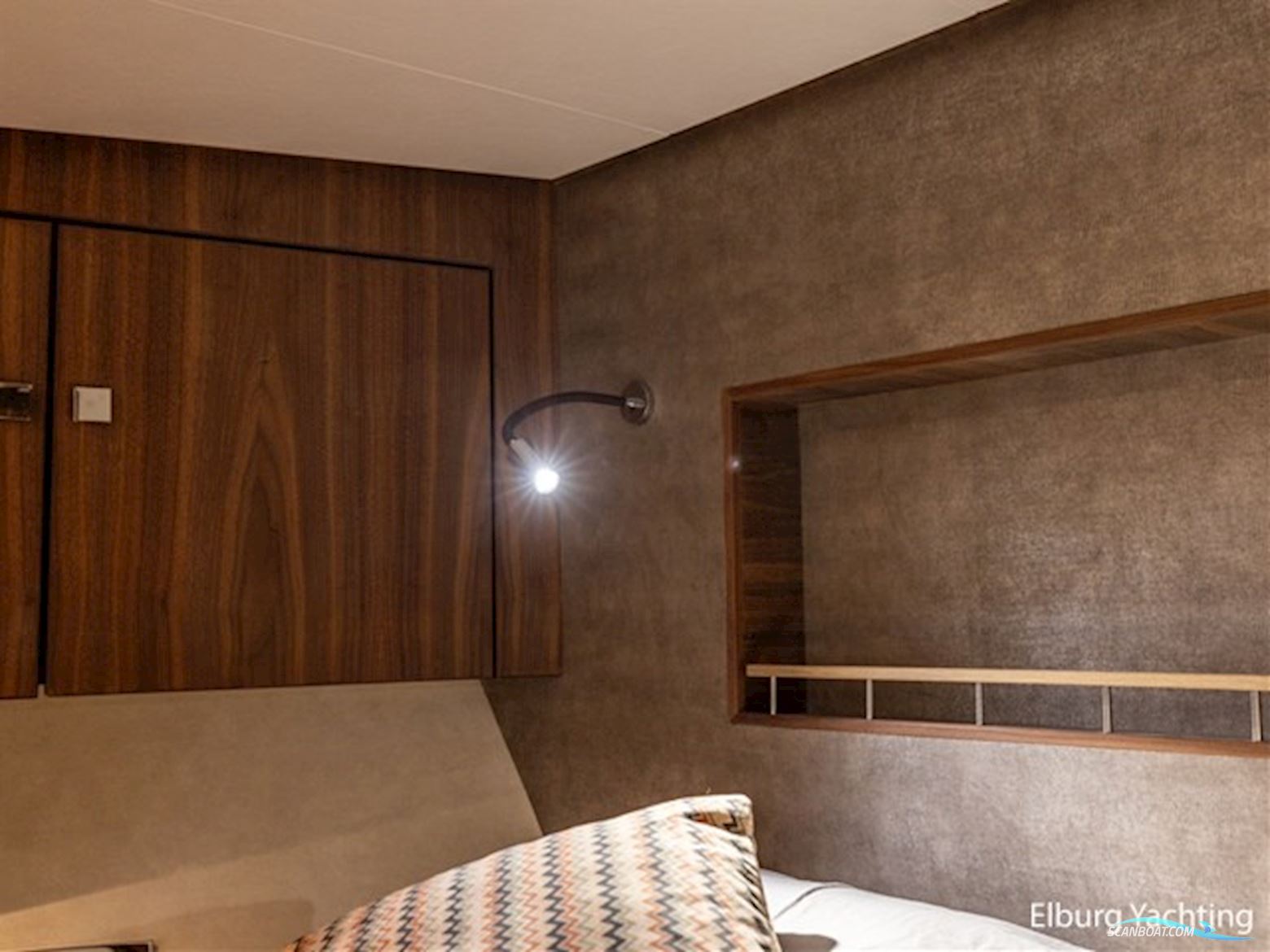 NG Explorer 50 - MY Wild Thing 