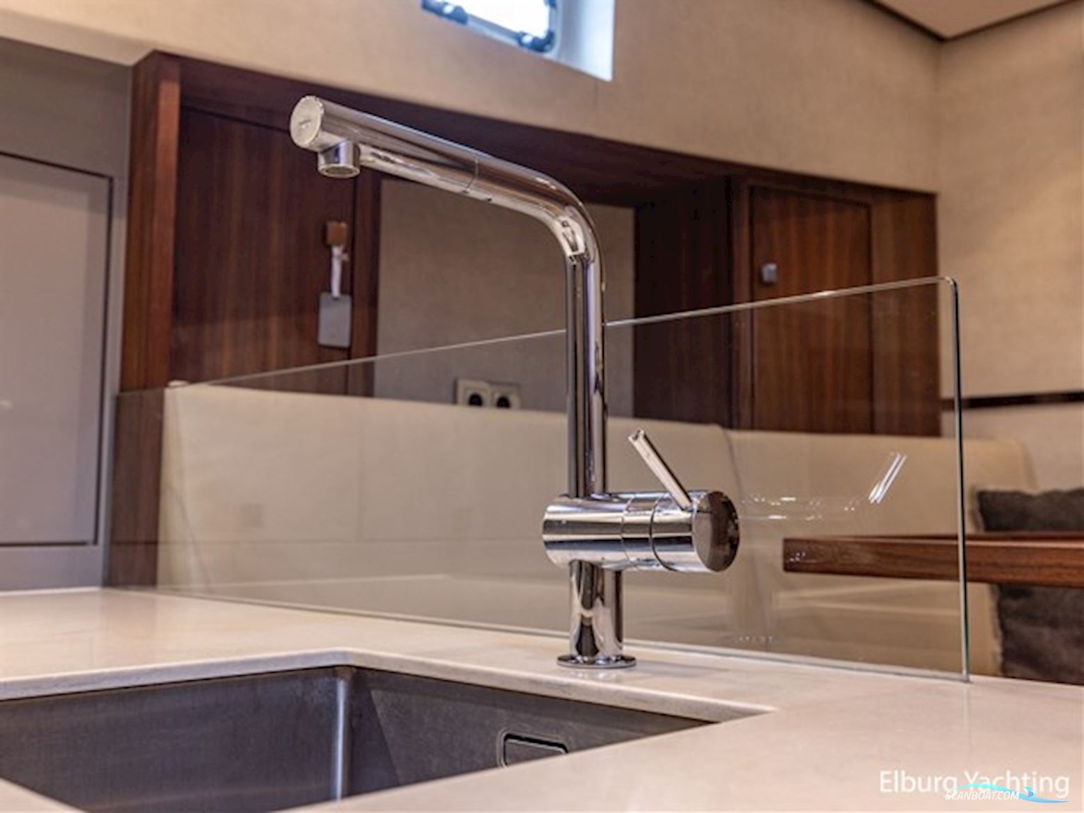 NG Explorer 50 - MY Wild Thing