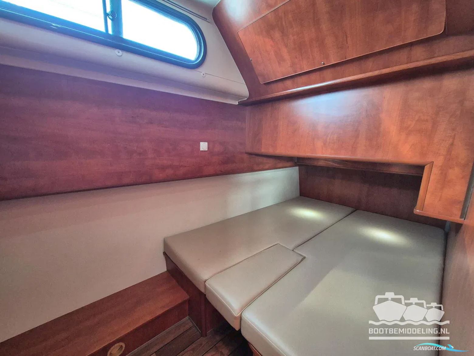 Nicols Yacht Sixto Prestige