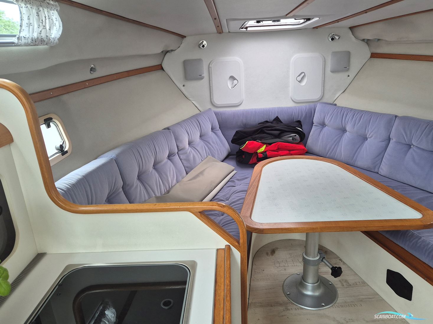 Nimbus 28 DC